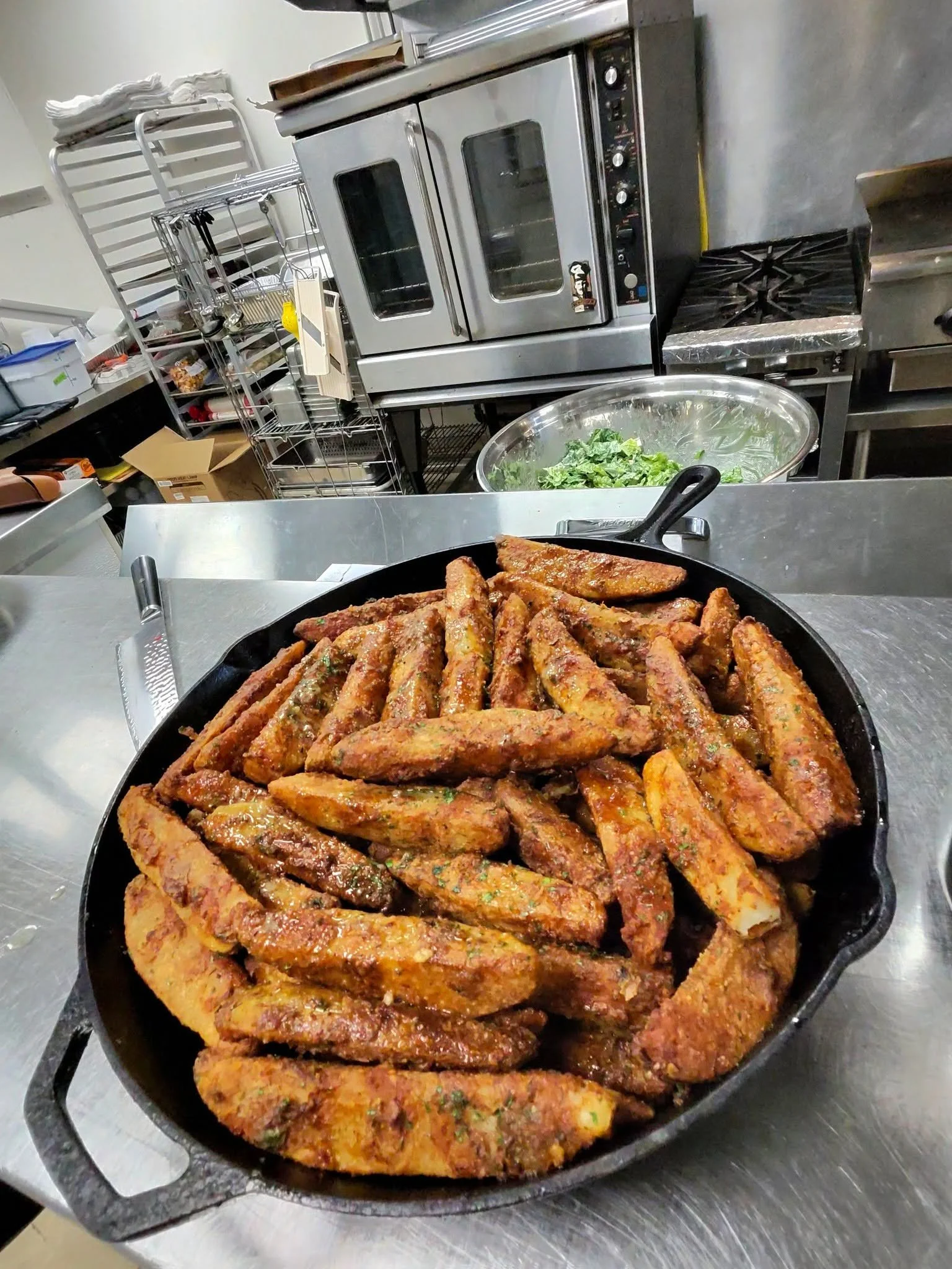 Anyone into tater wedges?
Tossed in Tuscan Garlic Butter &amp; Herbs?

#iamwedgend #chefbowzer