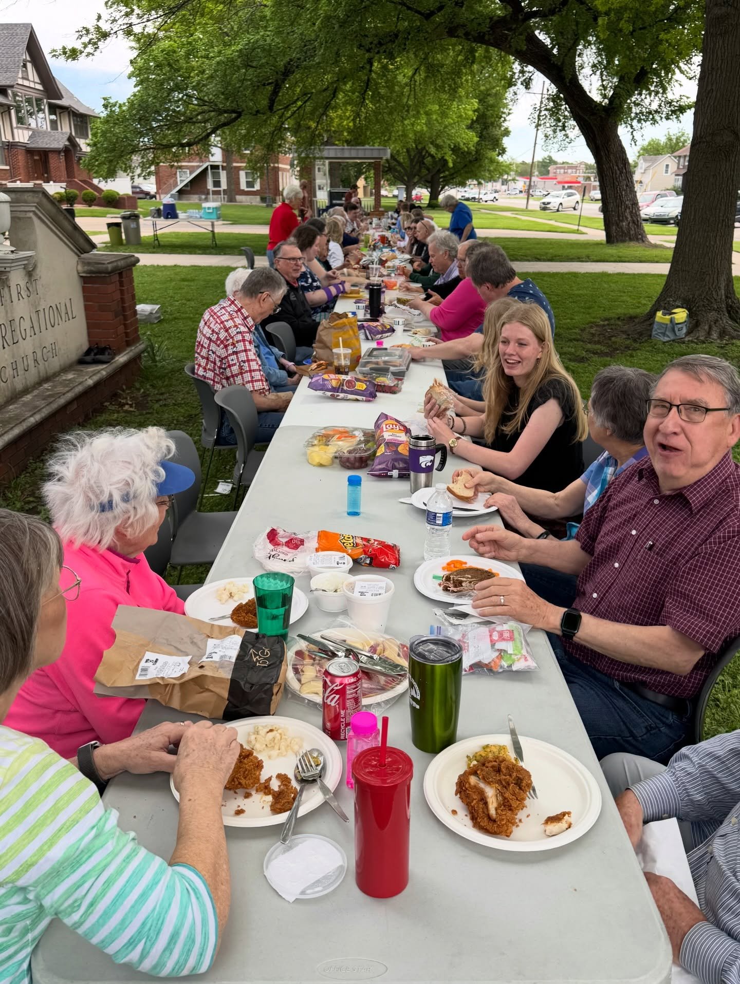 April showed up big for The Longest Table 🌼

From college campuses to city streets, we gathered across the country. Every table brought something different, but felt the same at heart.

More shared meals.
More new faces.
More moments that remind us 
