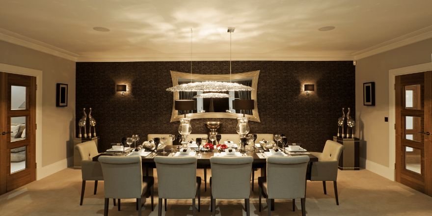 The Art of Ambience: How Interior Design Elevates the Fine Dining Experience