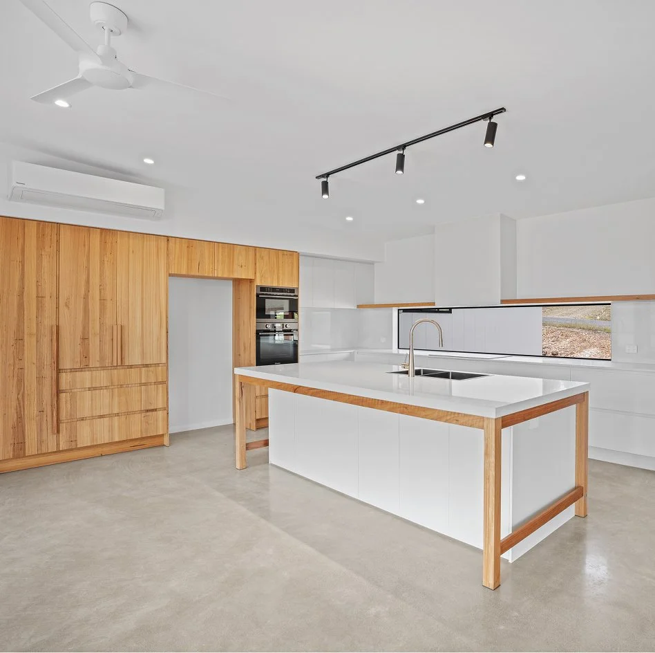 Quartz - 2.jpg