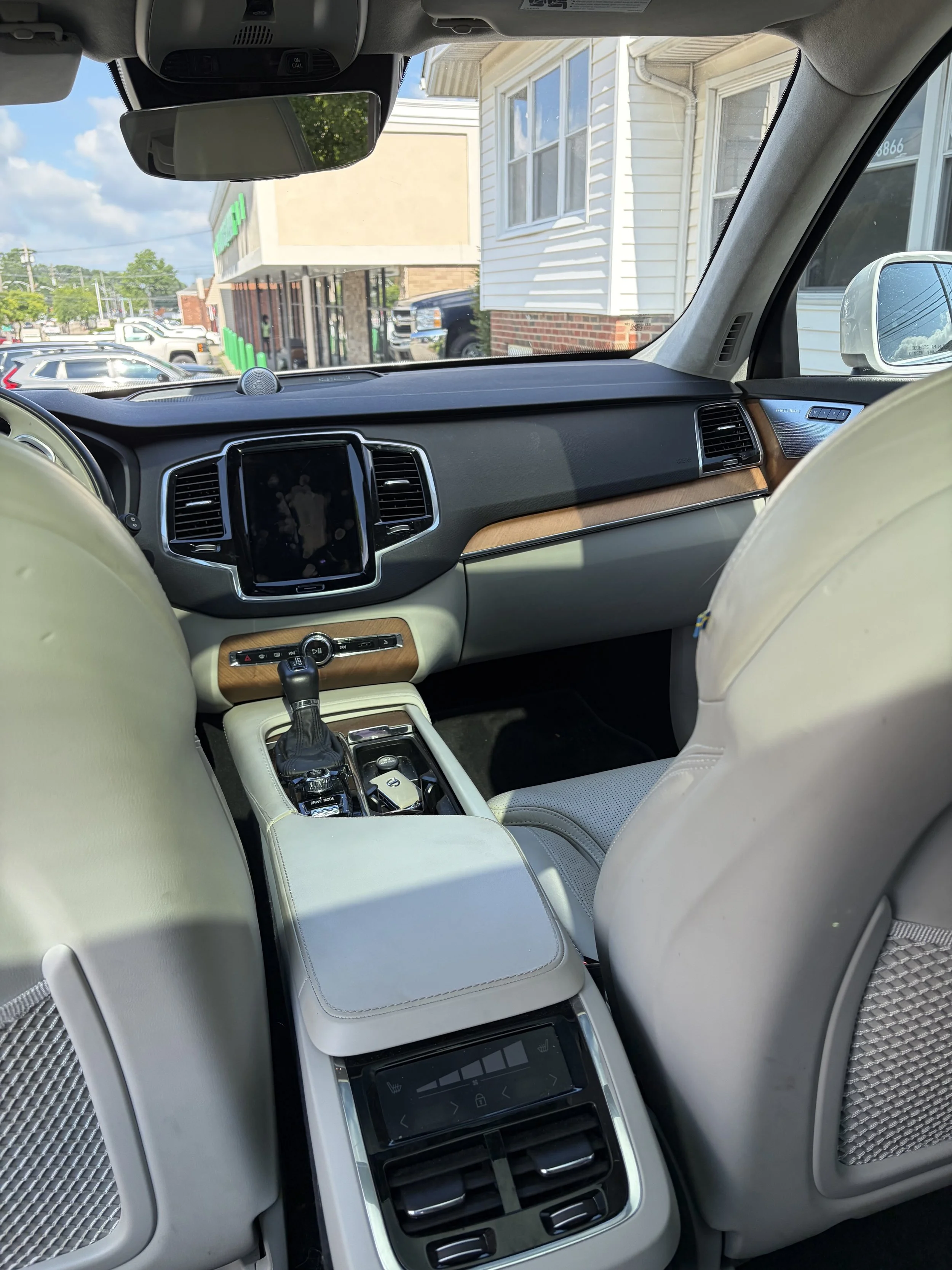 2018-VXC-White-Photo2.jpeg