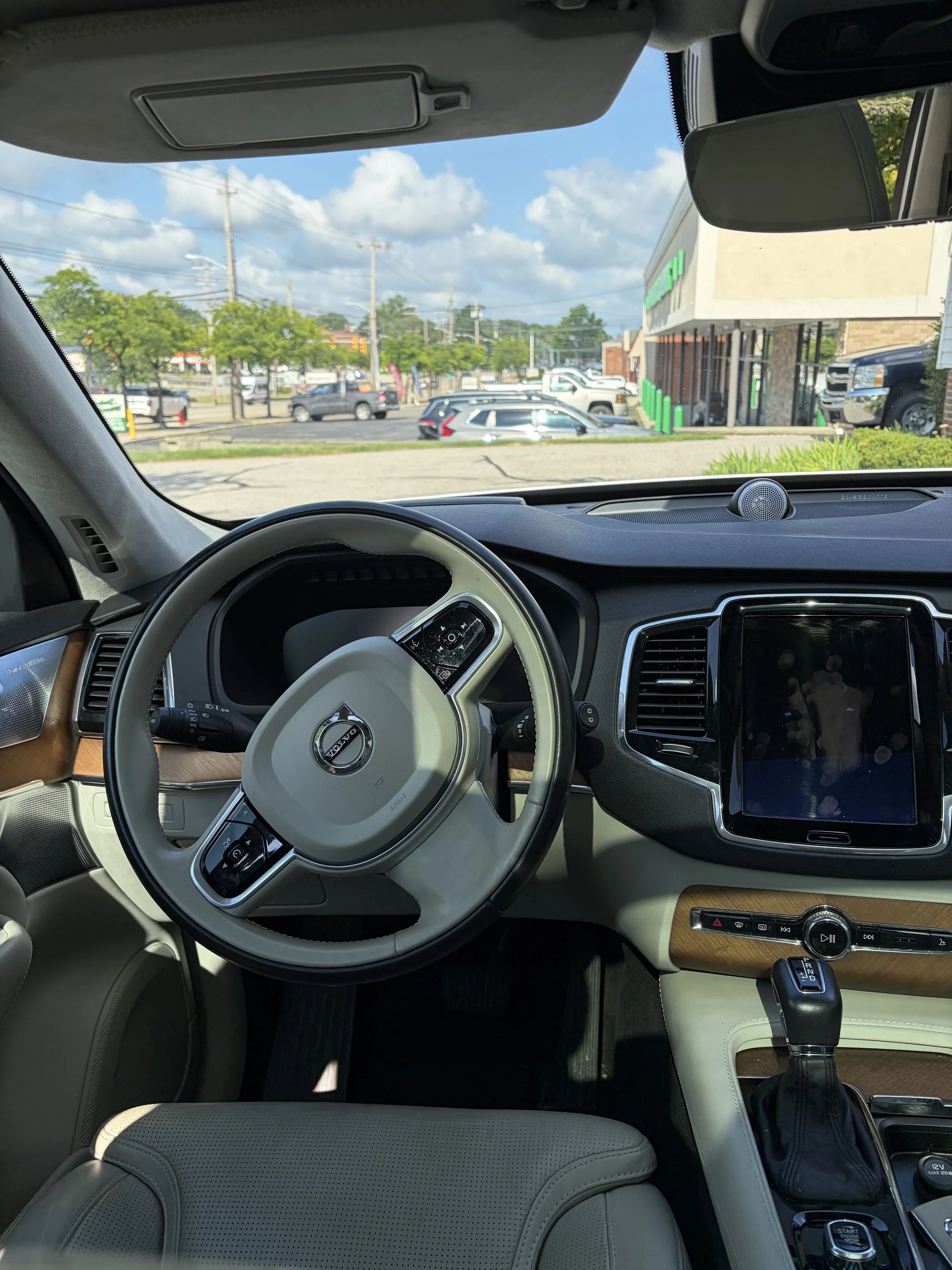 2018-VXC-White-Photo3.jpeg