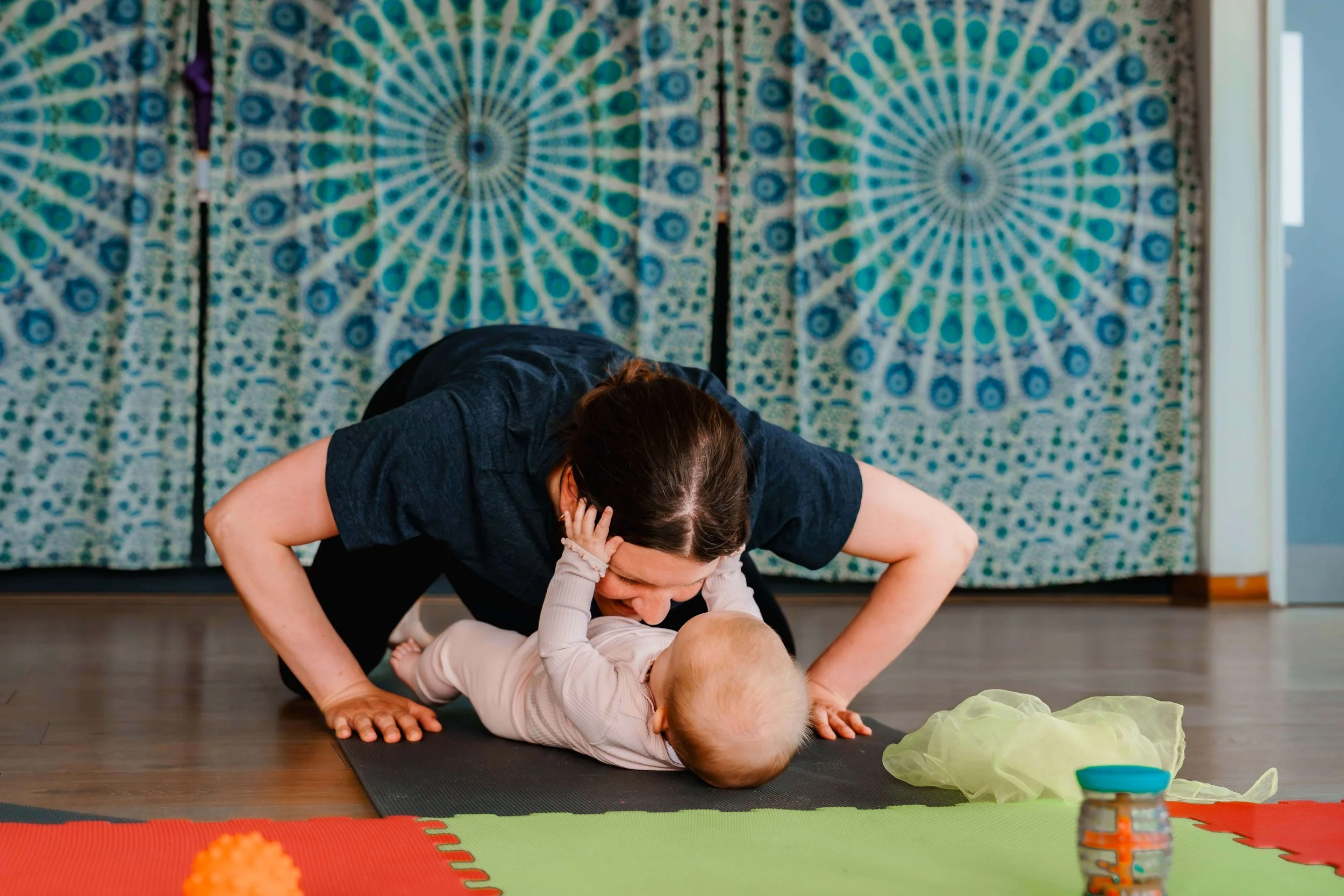 72dpi_DSC05739_JasmineYoga_EmmaSolomonPhotography.jpg