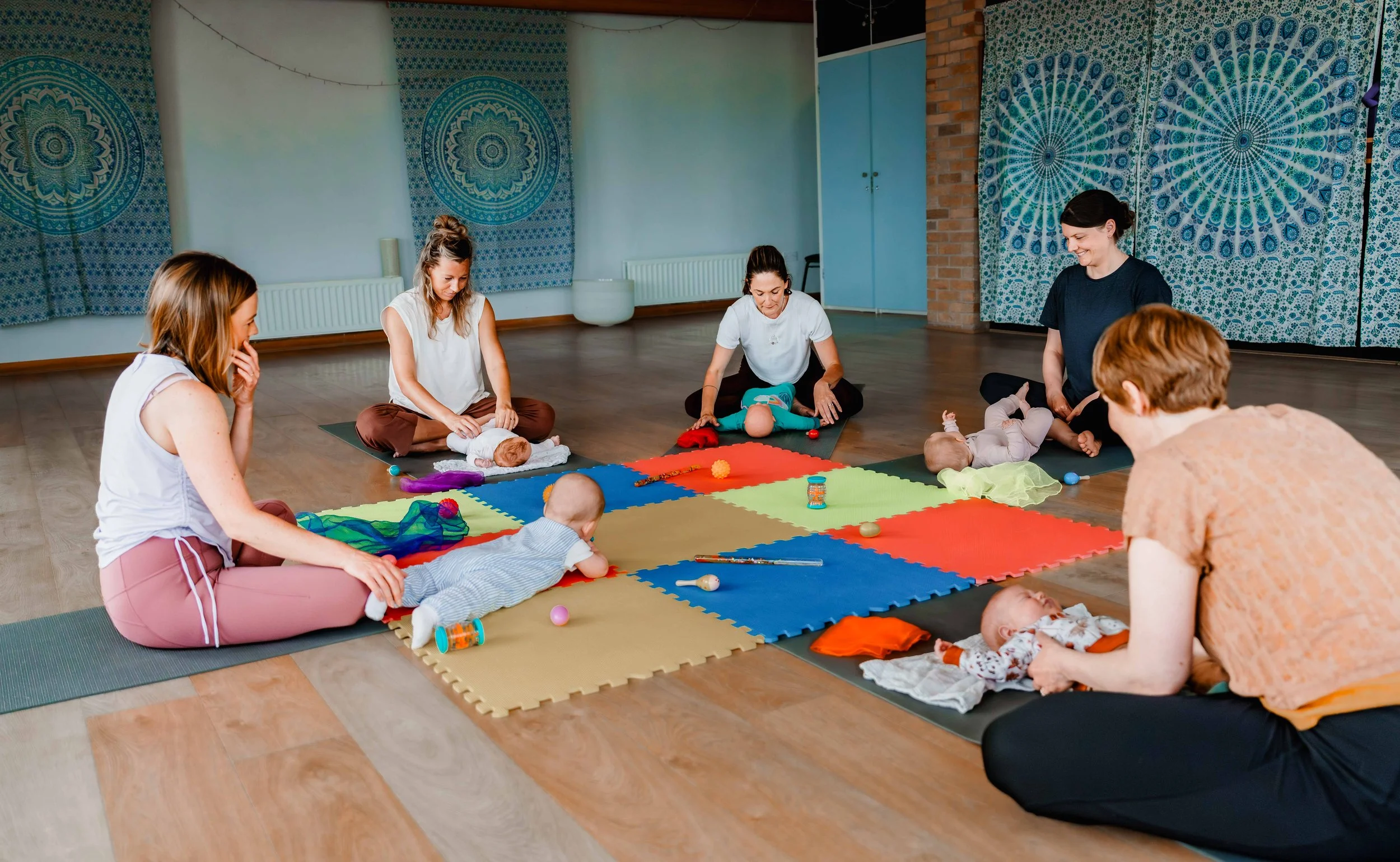 72dpi_DSC05730_JasmineYoga_EmmaSolomonPhotography.jpg