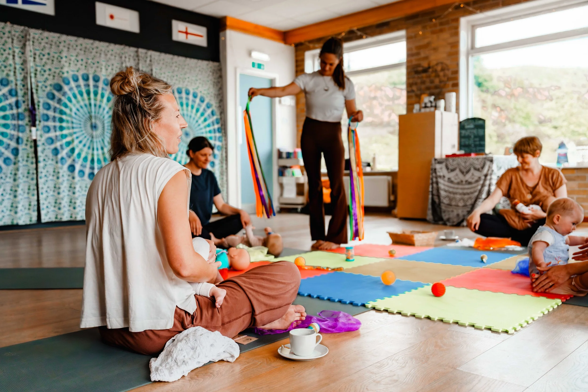 72dpi_DSC05823_JasmineYoga_EmmaSolomonPhotography.jpg