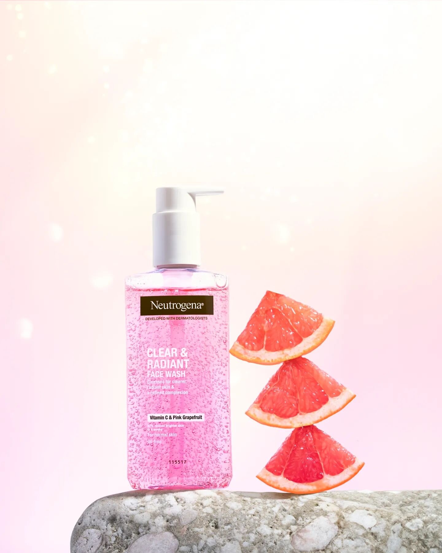 Givin' @neutrogena a glow up ✨

Balanced these grapefruit triangles using a cocktail stick and a lot of tears... 👌
&bull;
&bull;
&bull;
#productphotography #neutrogena #facewash #cosmeticsphotography #conceptualphotography #creativephotography #fsto