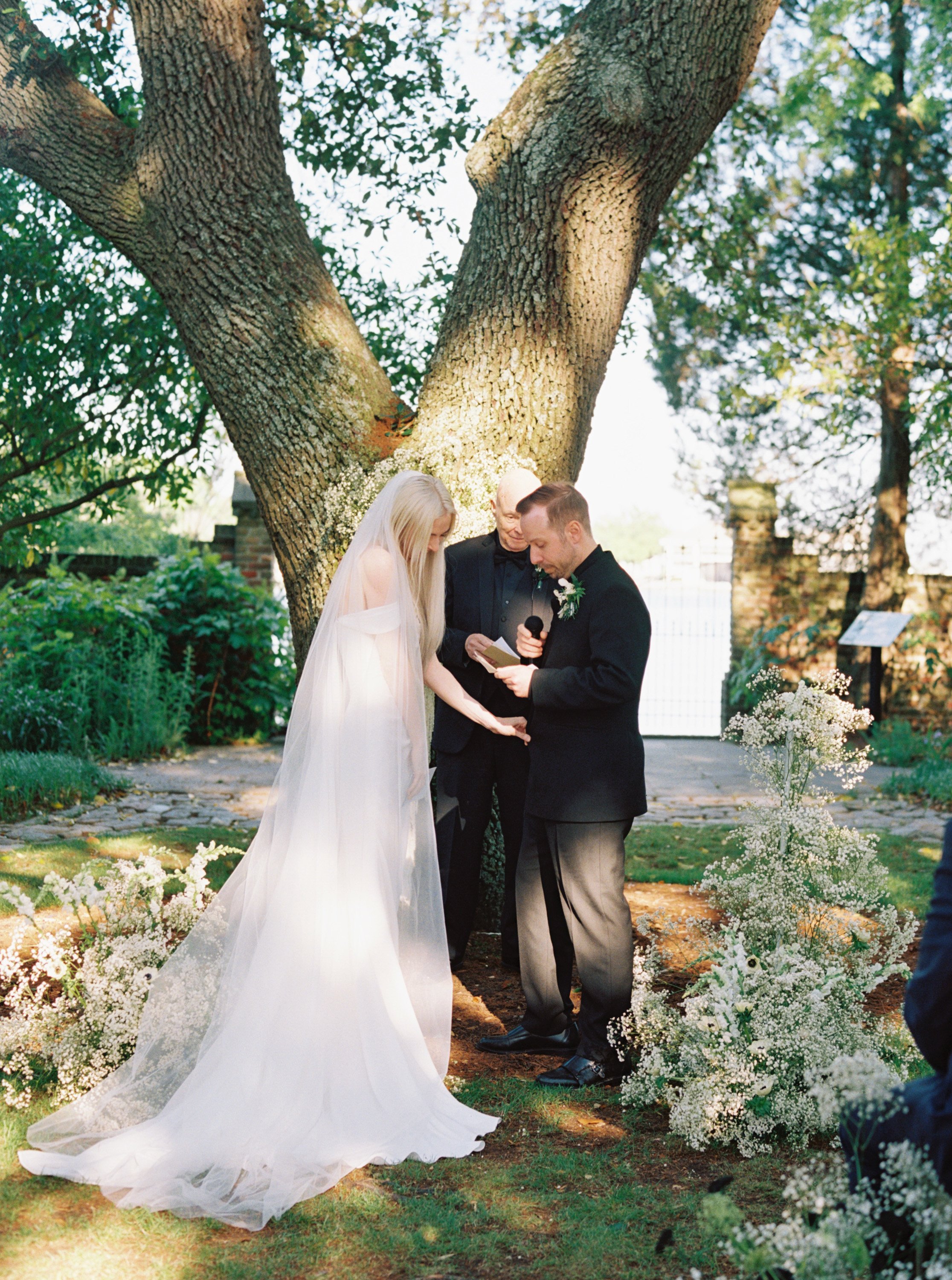 ©RachelGomez-EmGarrett-Ceremony-1056.jpg