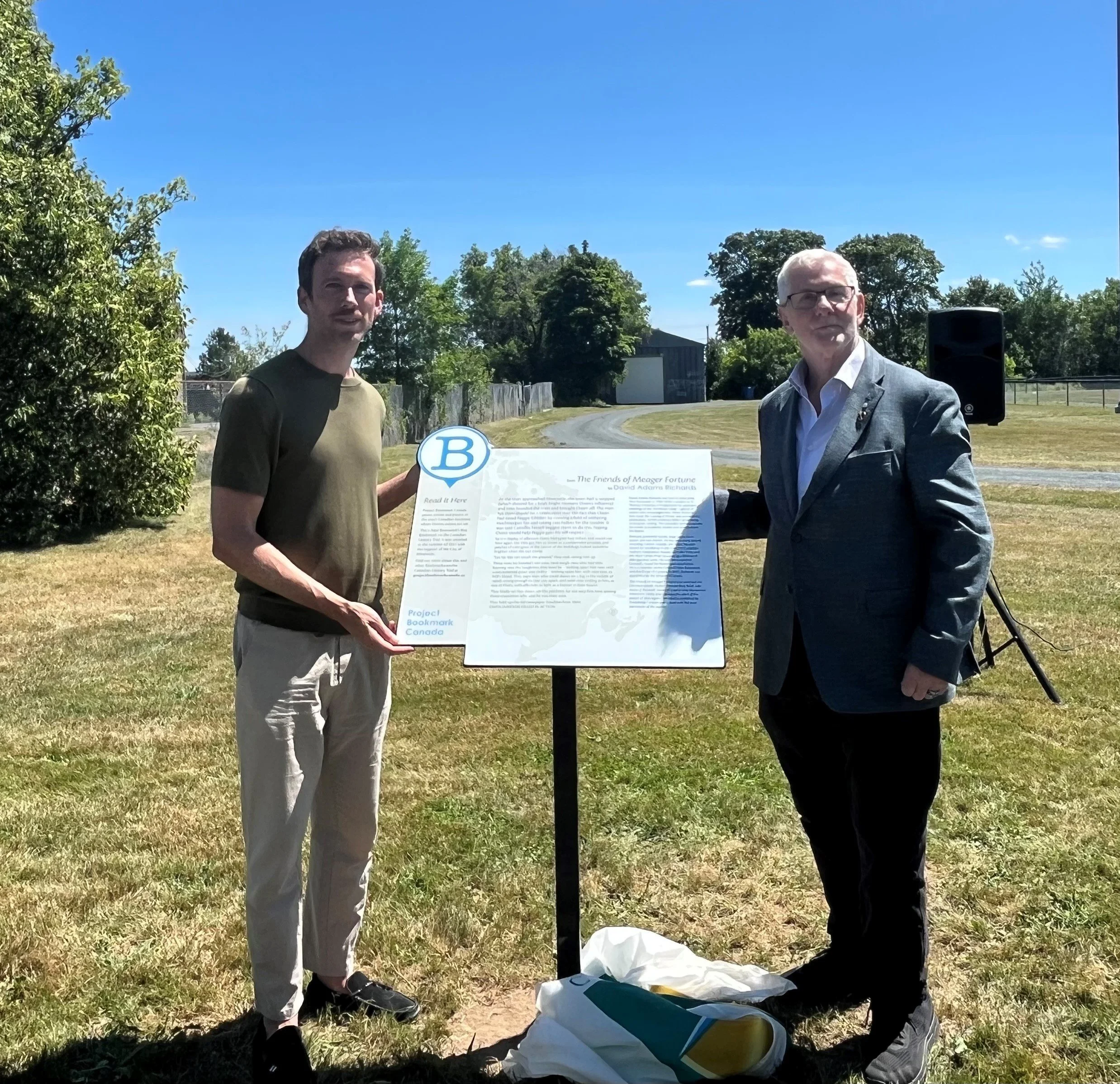 Senator Richards Unveils Canadian Literary Trail Plaque in Miramichi