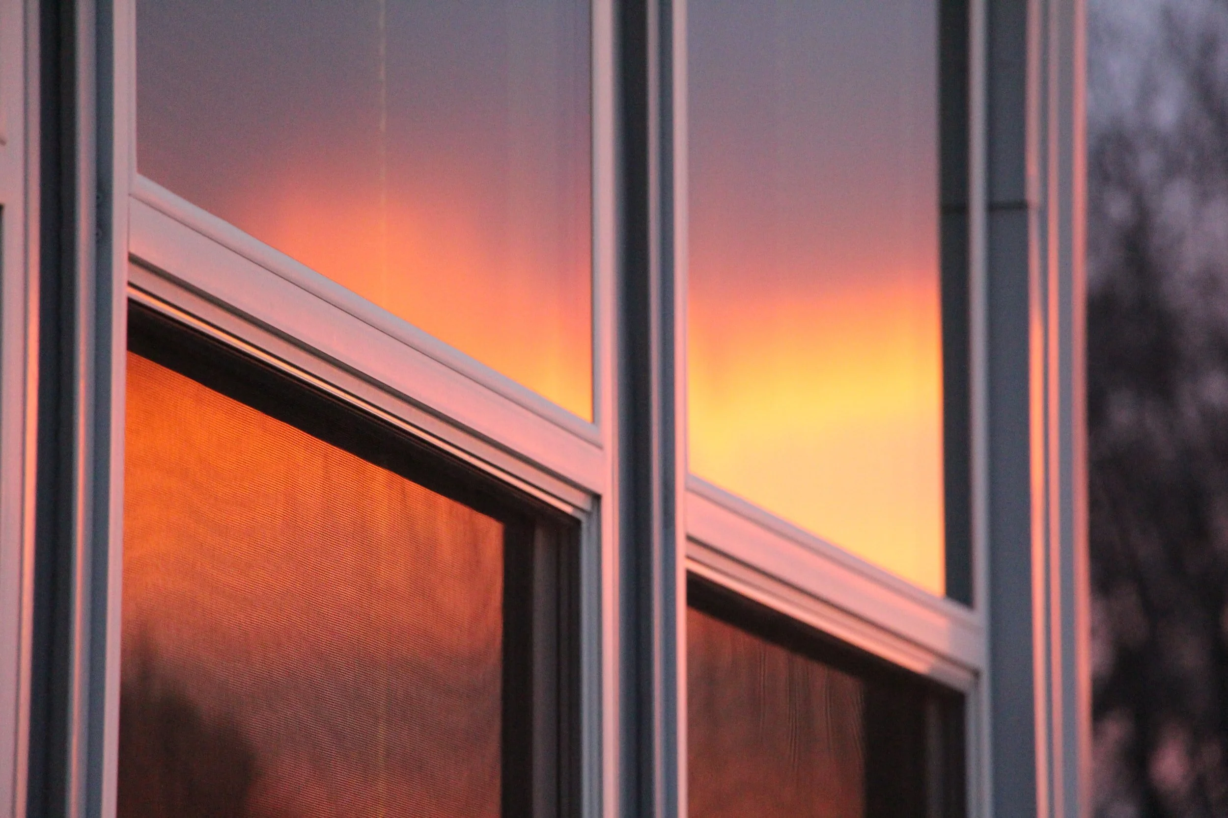 Elevate Indianapolis home security with specialized residential window films. Reinforce windows against forced entry, deterring intruders and minimizing injury risks. Trust Solar Tinting LLC for durable, enhanced protection.