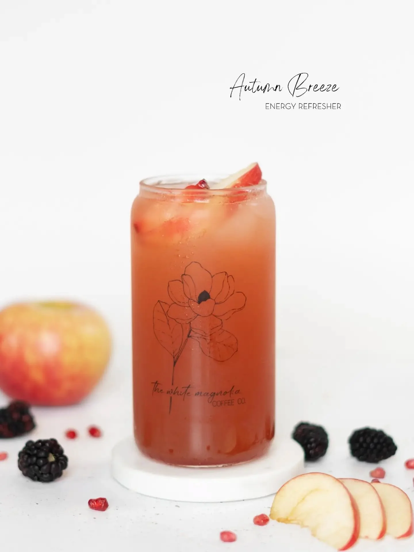 Autumn Breeze Energy Refresher 🍂
A deep, amber-hued sip that feels like a crisp walk through falling leaves. Infused with a clean energy boost from green coffee extract, L-theanine, and B12, it gives you smooth, steady alertness&mdash;without jitter