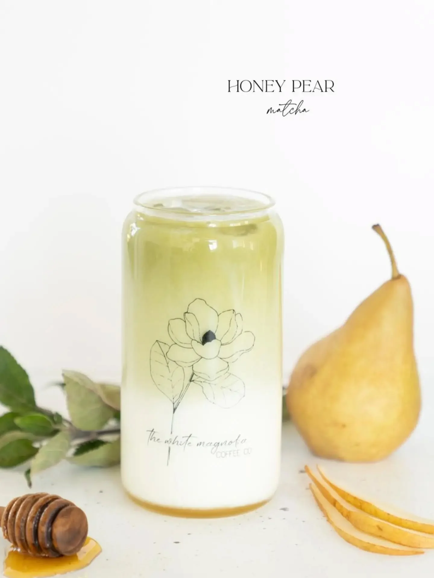 -Honey Pear Matcha-
Layers of smooth, earthy matcha and creamy milk meet the golden sweetness of honey and juicy pear. It&rsquo;s a cup that feels like soft autumn light&mdash;comforting, cozy, and just the right kind of sweet.