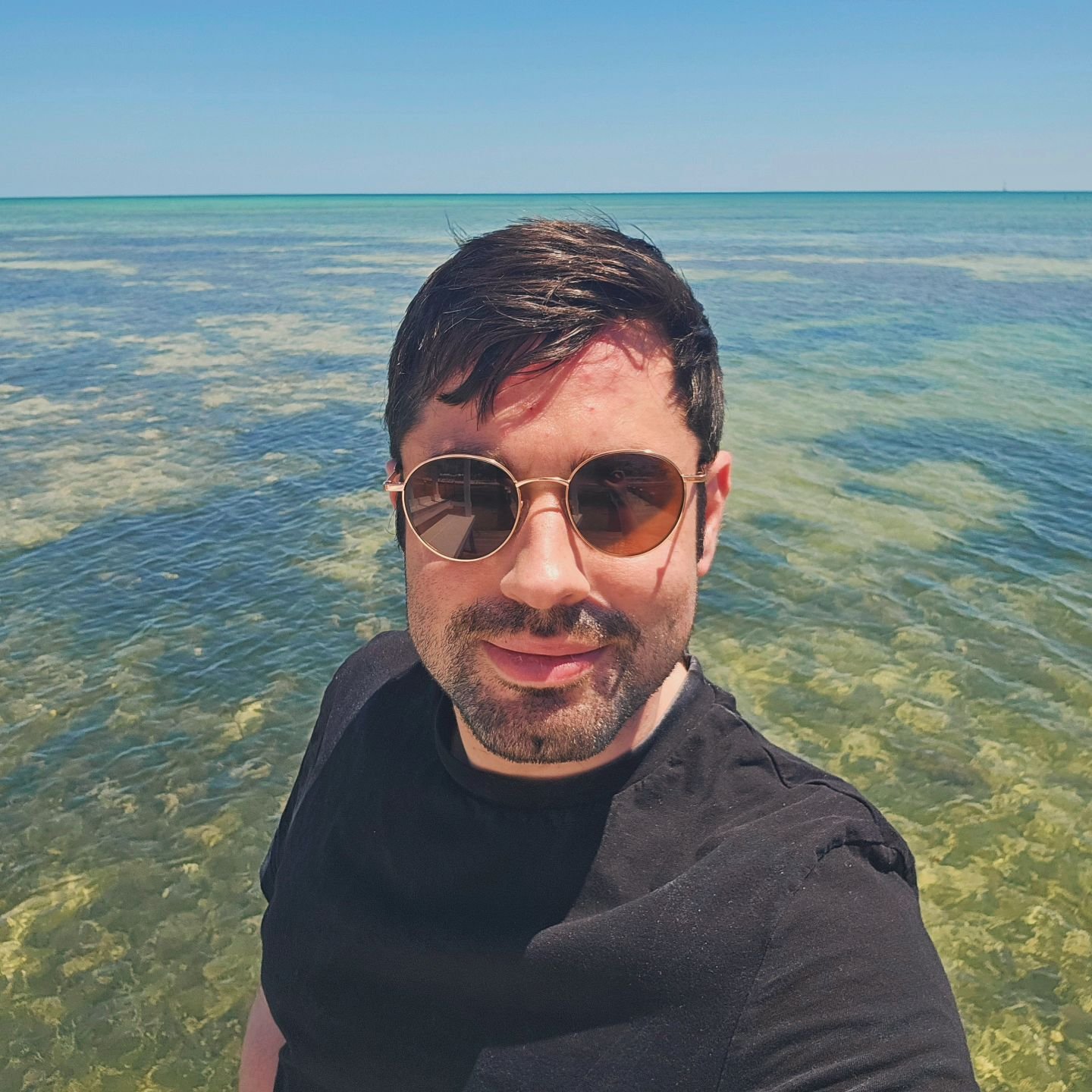 The Florida Keys were beyond stunning (and driving was the right thing to do). Islamorada in particular was so beautiful, quiet and charming. Also I made it though the trip without getting sunburned because I'm grown up and responsible x

Love you by
