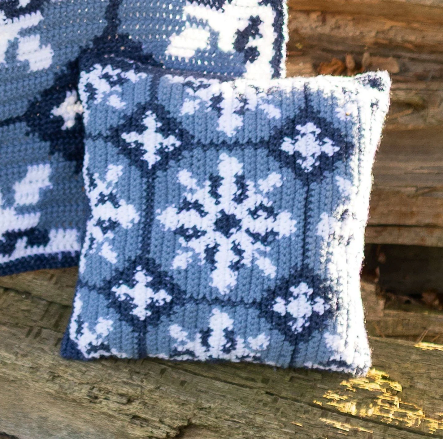 Snowed In Pillow — Beginner-Friendly Crochet Pattern for Pretty Snowflake Cushion