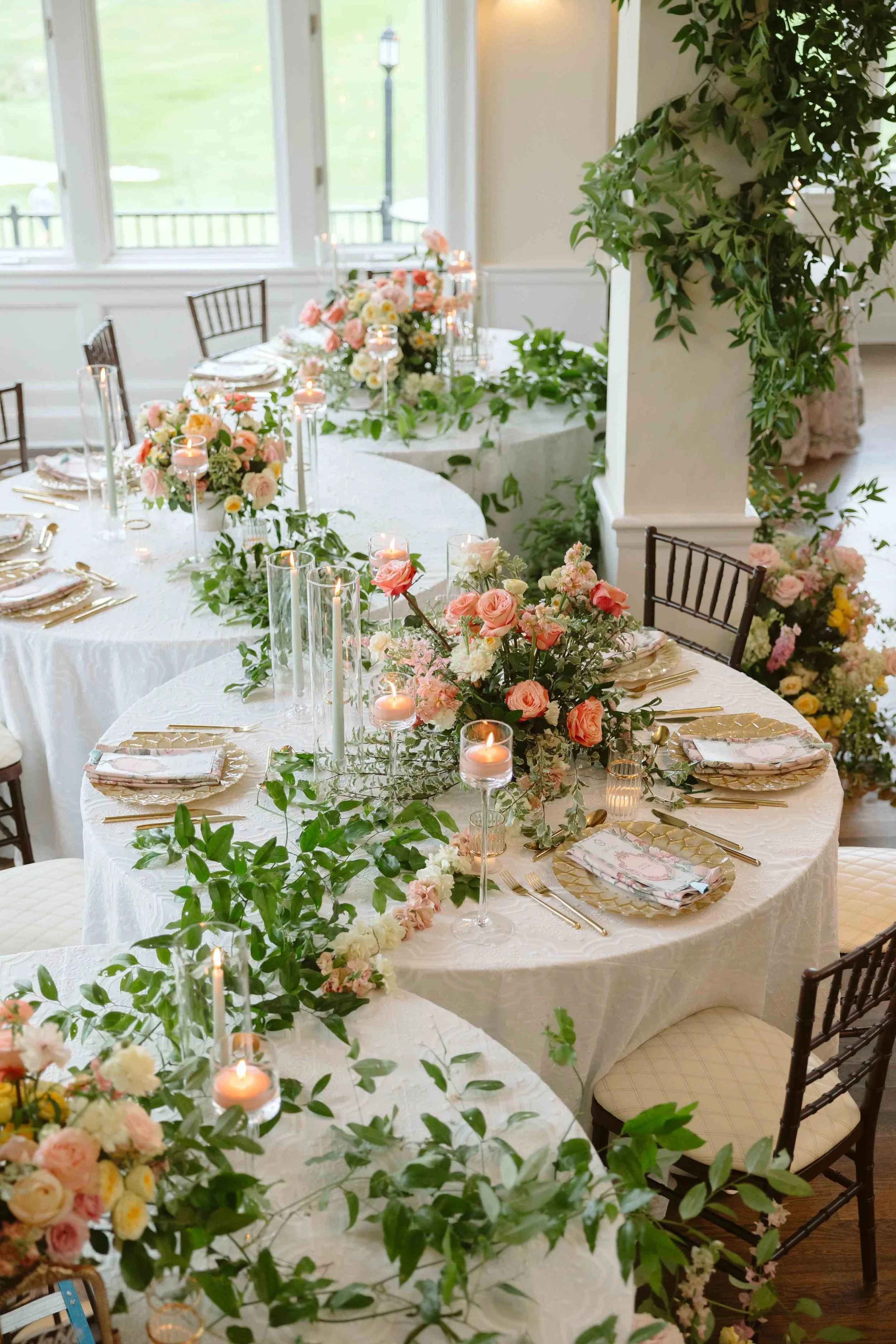 Wedding-Whitby-Castle-Florist-Bow-and-rose16.jpg