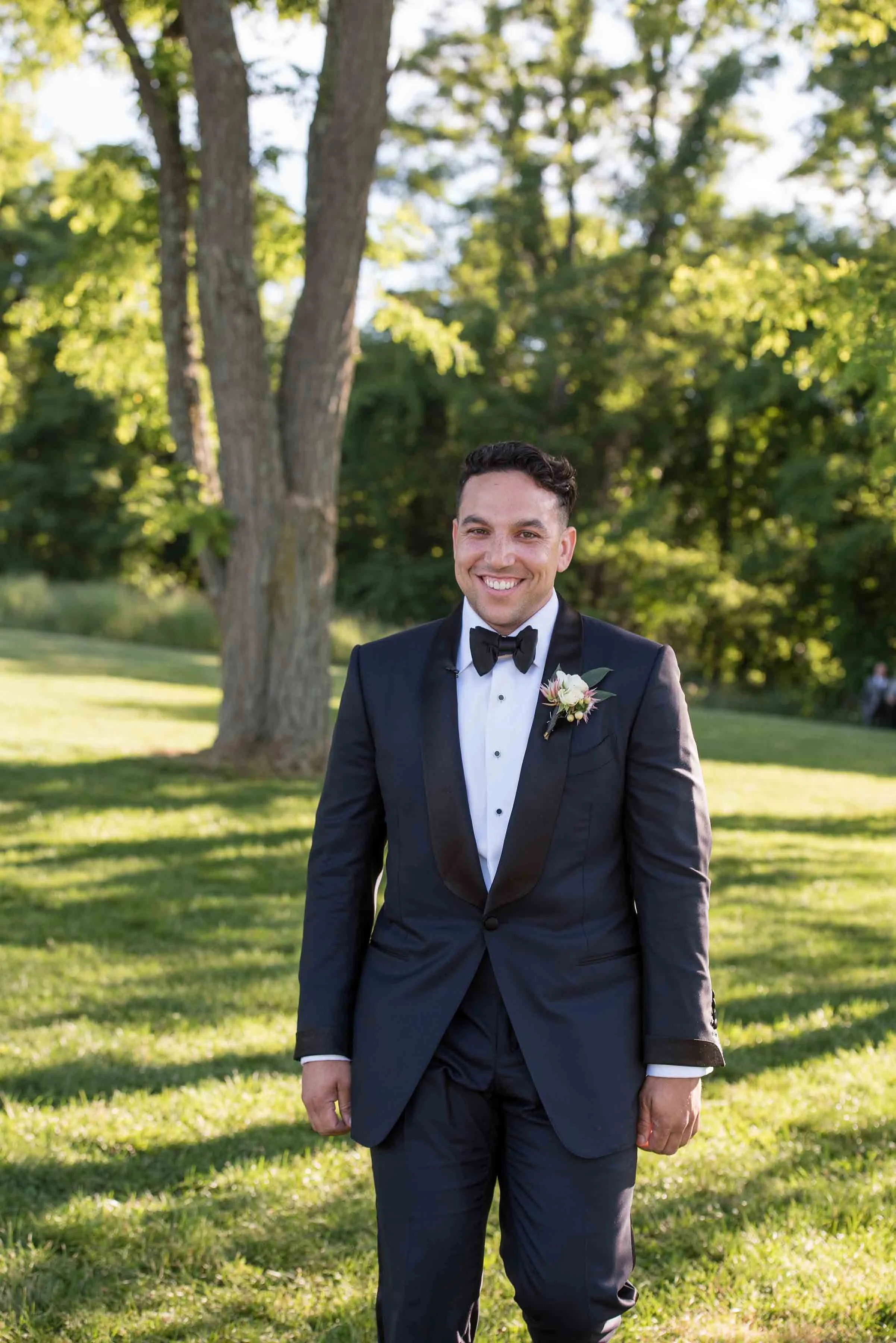 Red-Maple-Vineyard-Wedding-Bow-and-Rose31.jpg