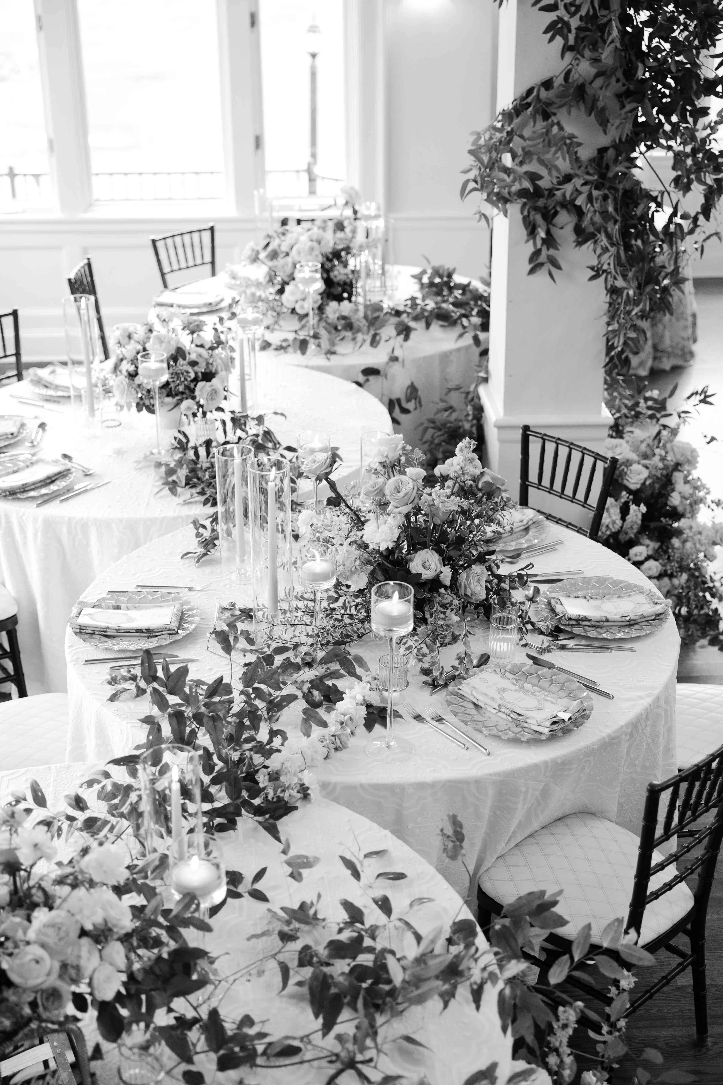 Wedding-Whitby-Castle-Florist-Bow-and-rose15.jpg