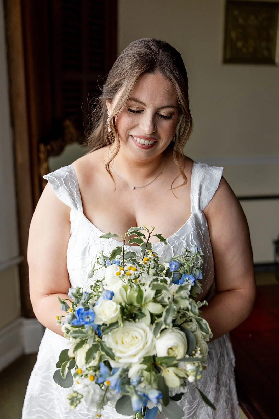 whitby-castle-wedding-florist-bow-and-rose-22.jpg