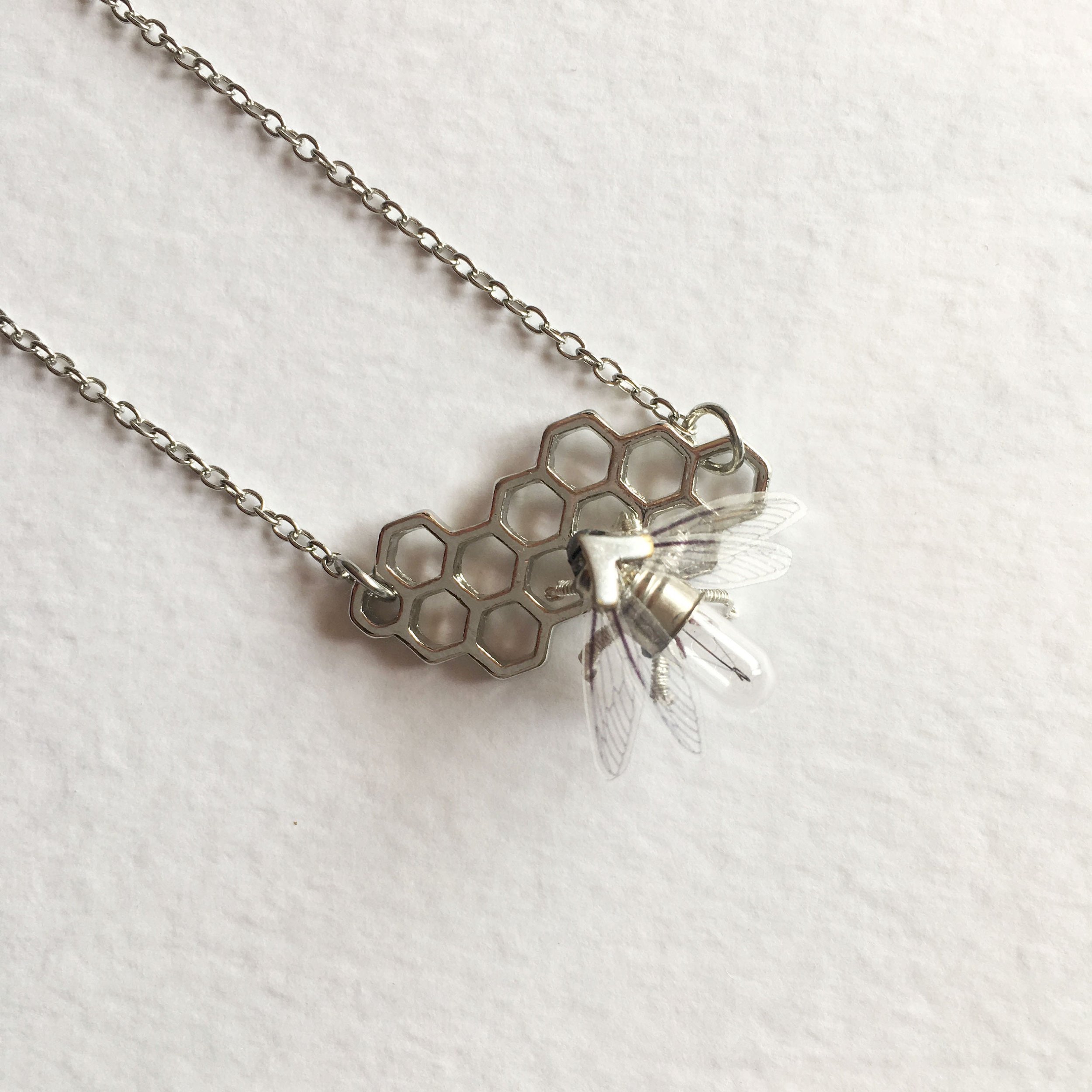 https://i.etsystatic.com/5573902/r/il/780f48/1558030356/il_fullxfull.1558030356_2zns.jpg