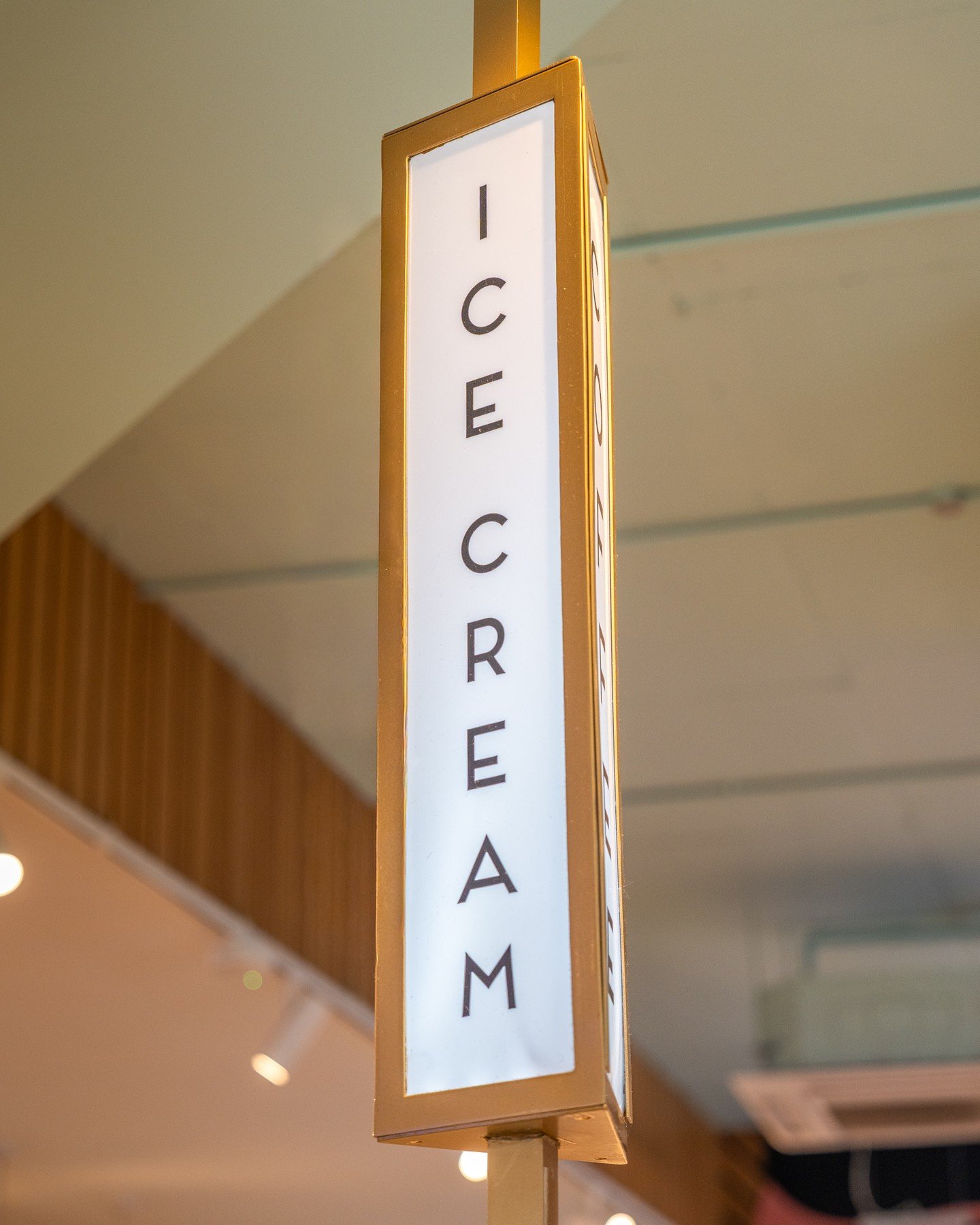 It might be cold outside, but it&rsquo;s ALWAYS a good time for ice cream 🍦❄️ ⁠
⁠
Who says scoops are just for summer? Come in and grab your favourite flavour!