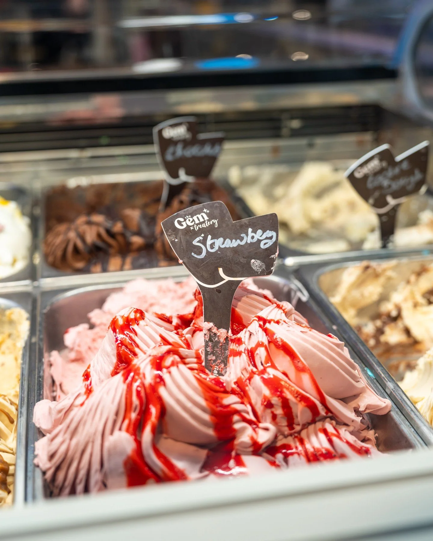 Ice Cream season is calling 🗣️⁠
⁠
Did you see that? A glimpse of the sun in Balbriggan! ☀️ ⁠
⁠
That can only mean one thing... it&rsquo;s almost ice cream season🍦 ⁠
⁠
We&rsquo;re polishing the scoops and getting ready for those sunny strolls. Who&r