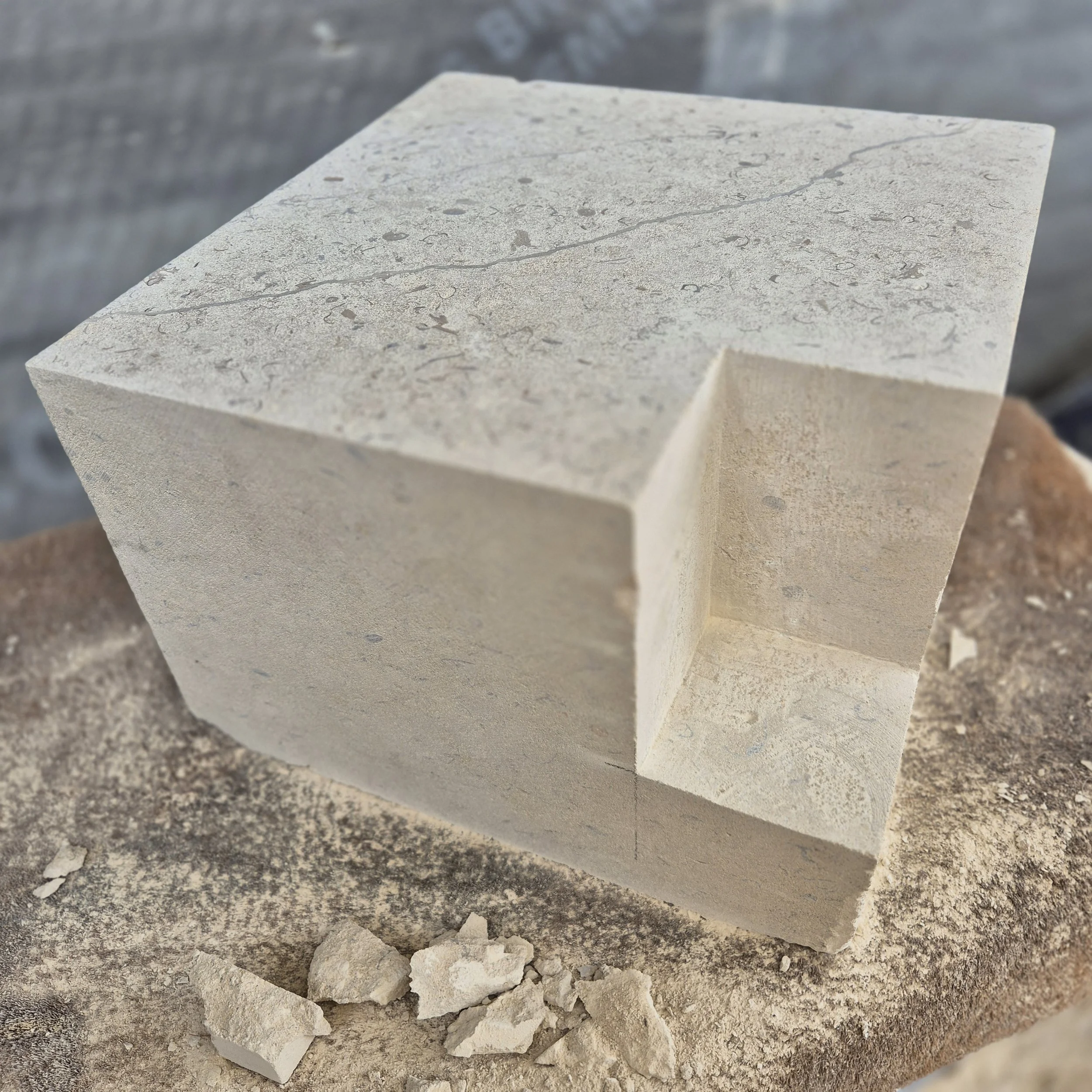 Rebate for the central peg at the base of the Obelisk