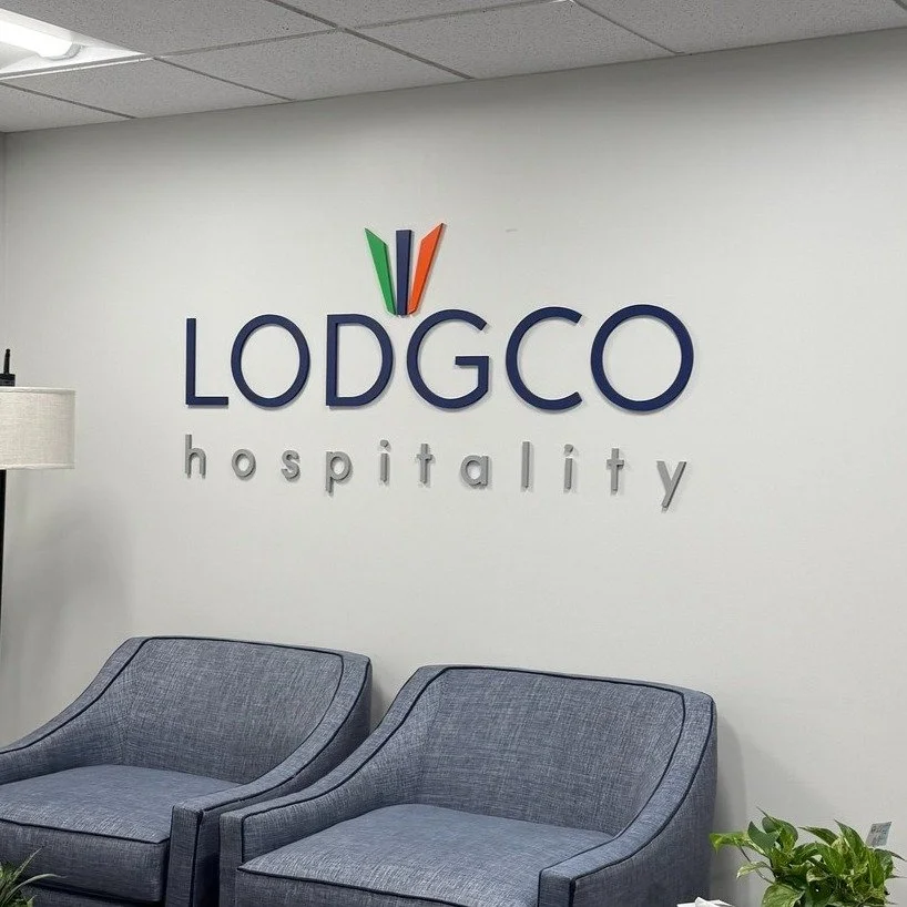 Check out the project we recently completed for @lodgcohospitality ! Here's what we did: 

🔹 (1) non-illuminated dimensional sign mounted flush to the interior wall
🔹 (5) ACM panels with direct-print graphics mounted with 1&quot; standoffs 

#custo