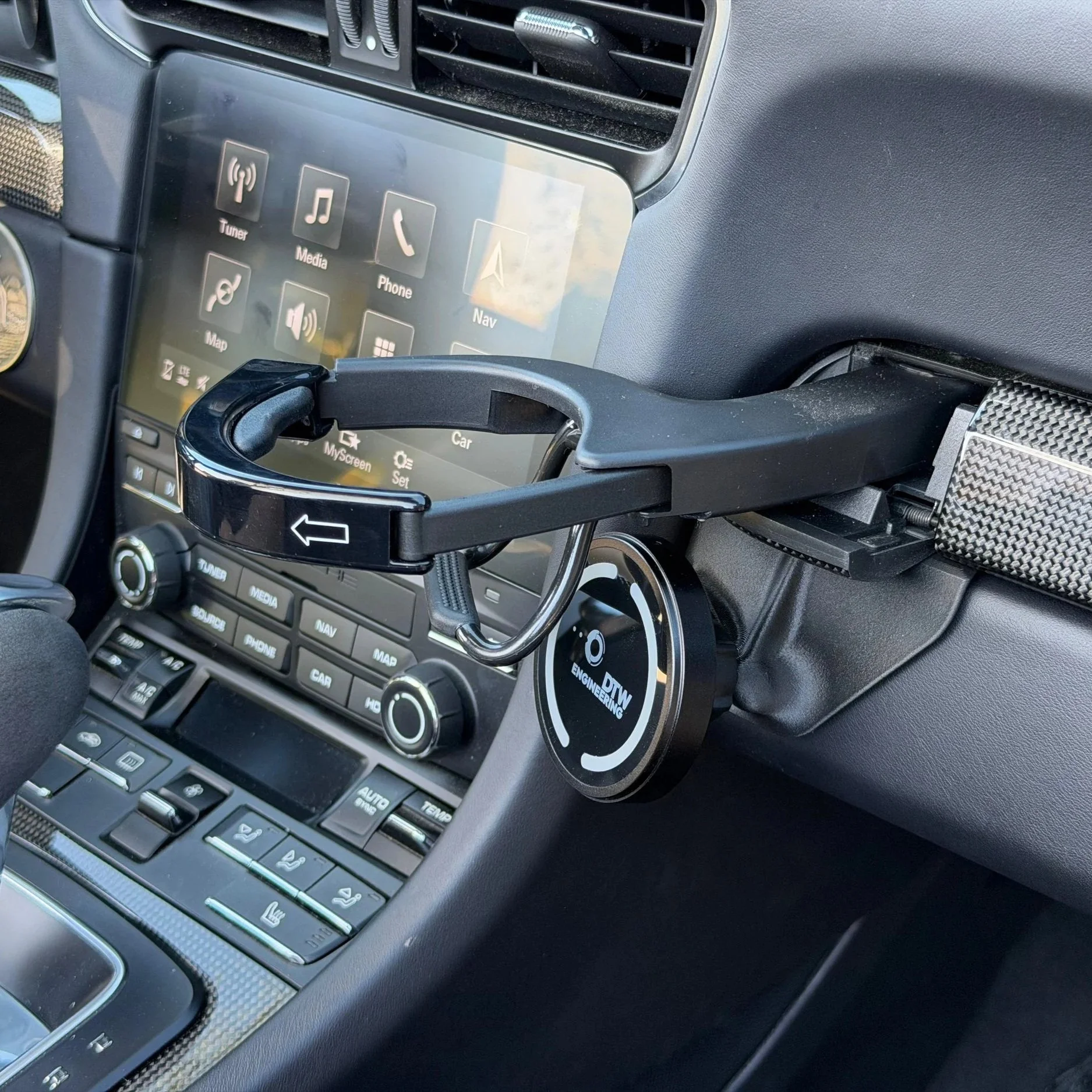 Smartphonehalter+Porsche+991+Handyhalter+DTW+Engineering+5.jpg