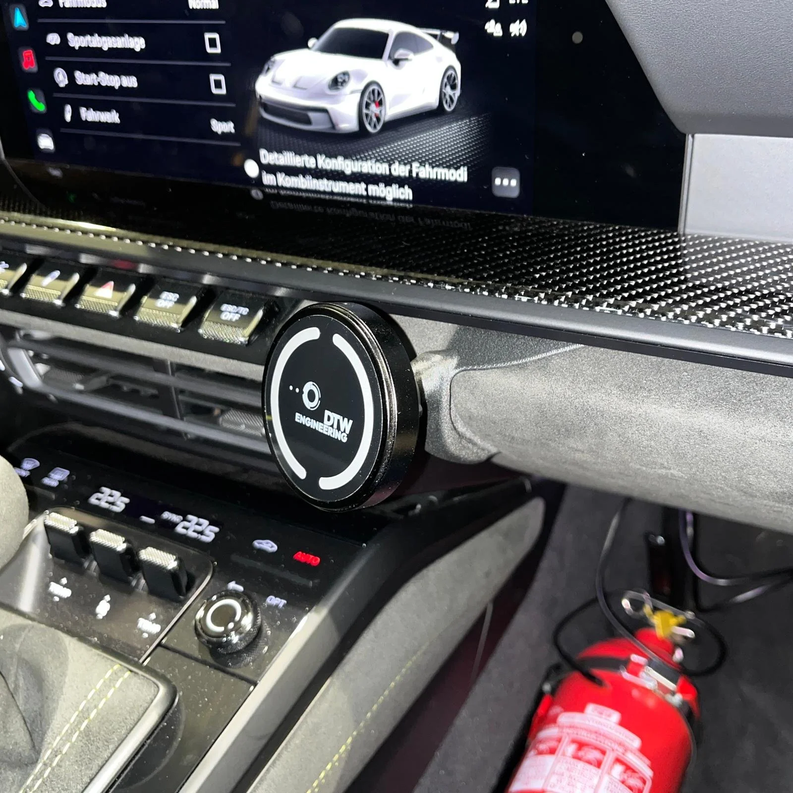 Smartphonehalter Porsche 992 Handyhalter DTW Engineering 2.jpeg
