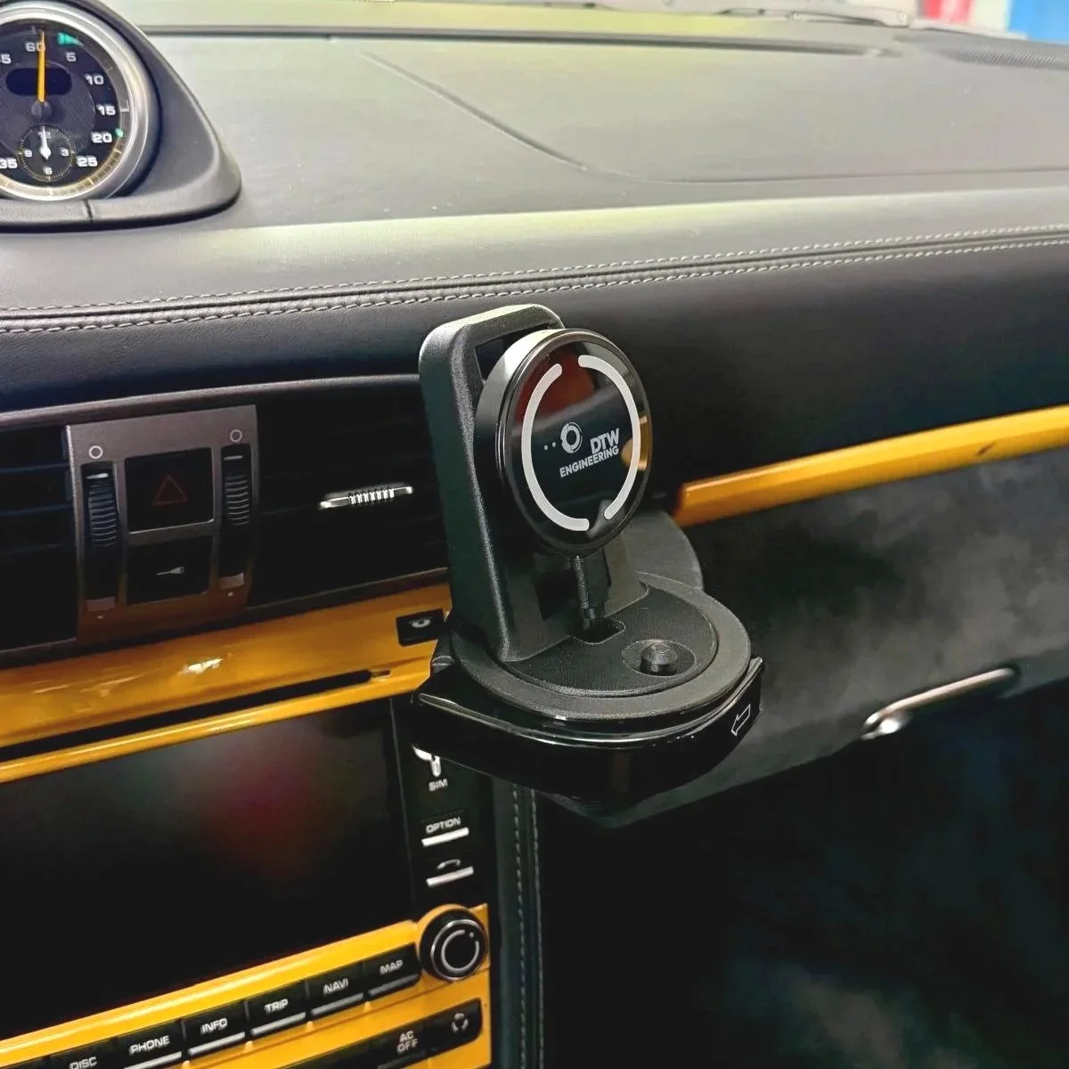 Smartphonehalter Porsche 997 991 Cayman Boxster Panamera Handyhalter DTW Engineering