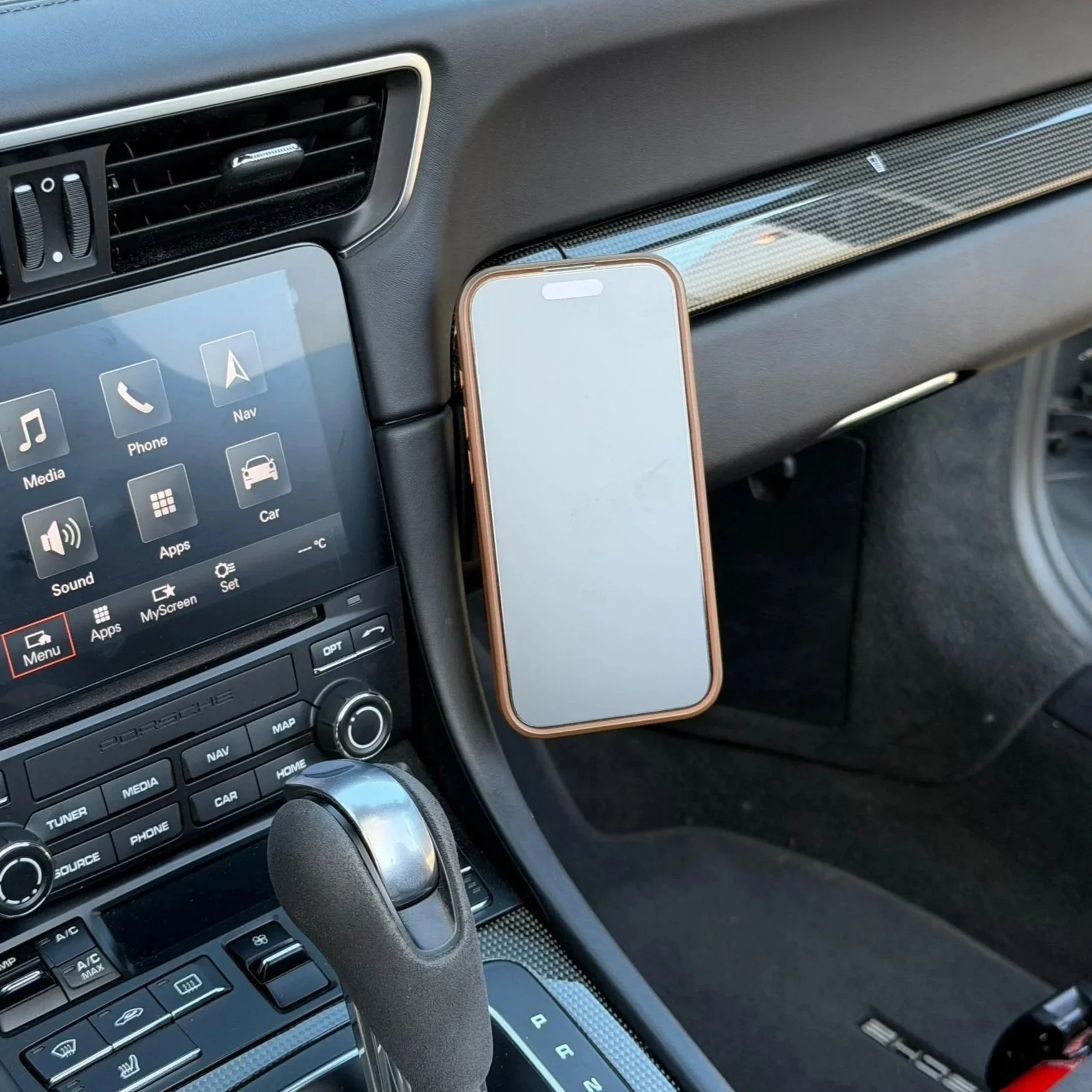 Smartphonehalter%2BPorsche%2B991%2BHandyhalter%2BDTW%2BEngineering%2B2.jpg