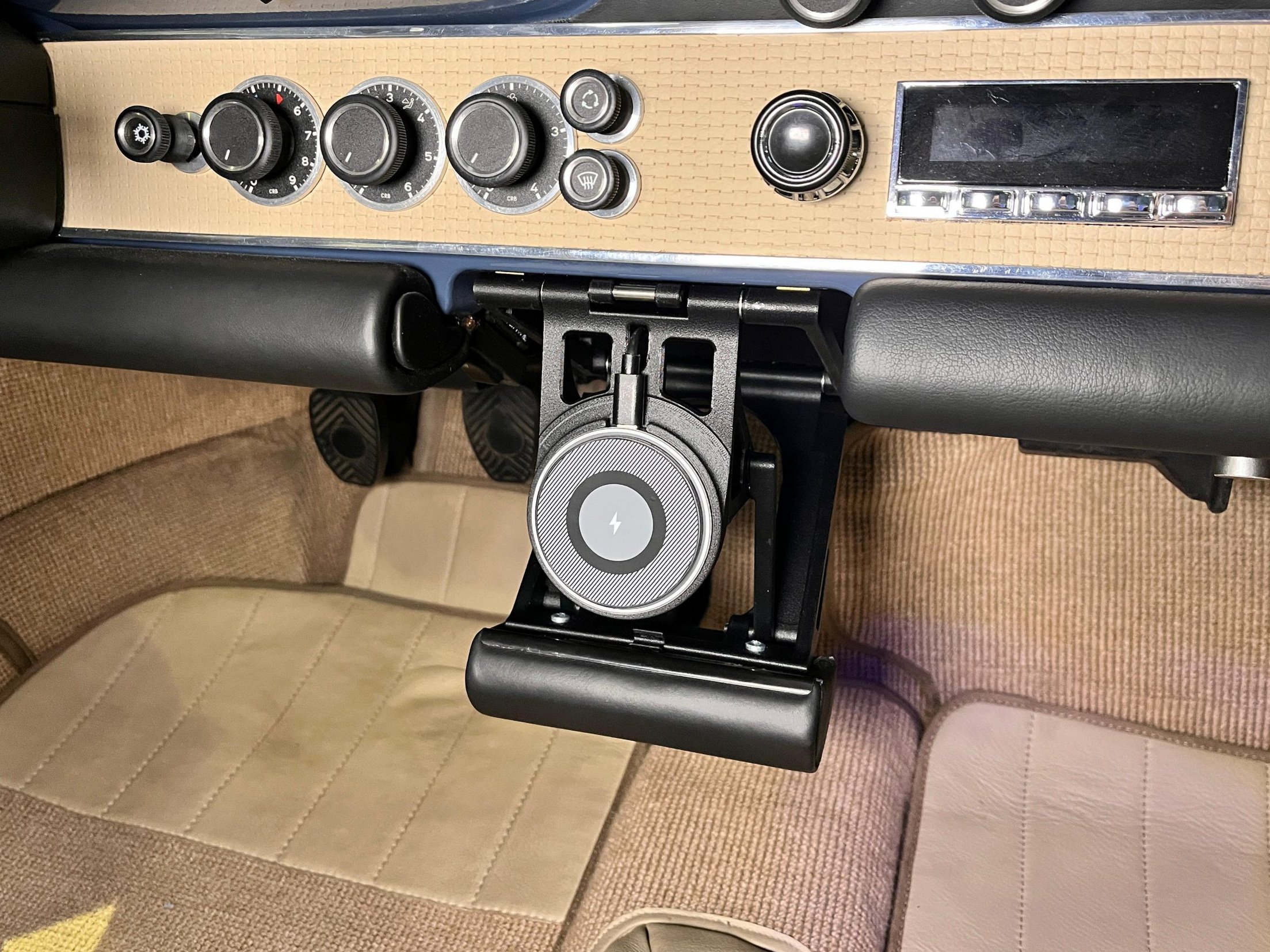 Smartphonehalter ausklappbar für Porsche F- und G-Modelle