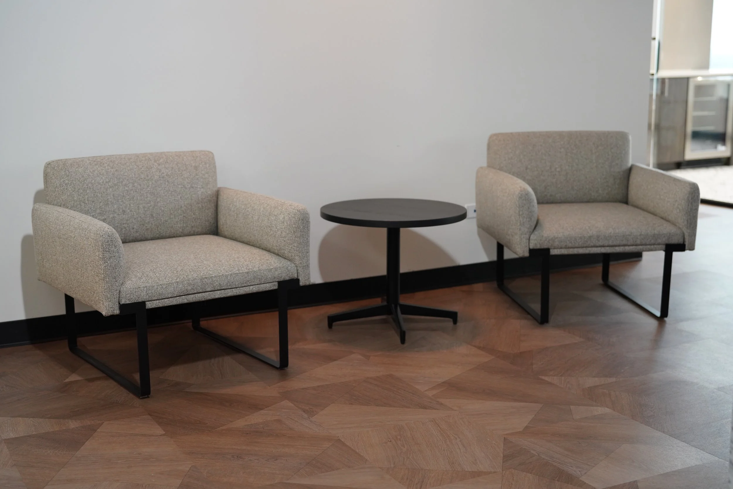 LEE & ASSOCIATES - EMBER - END TABLE - LOUNGE - LOBBY.JPG
