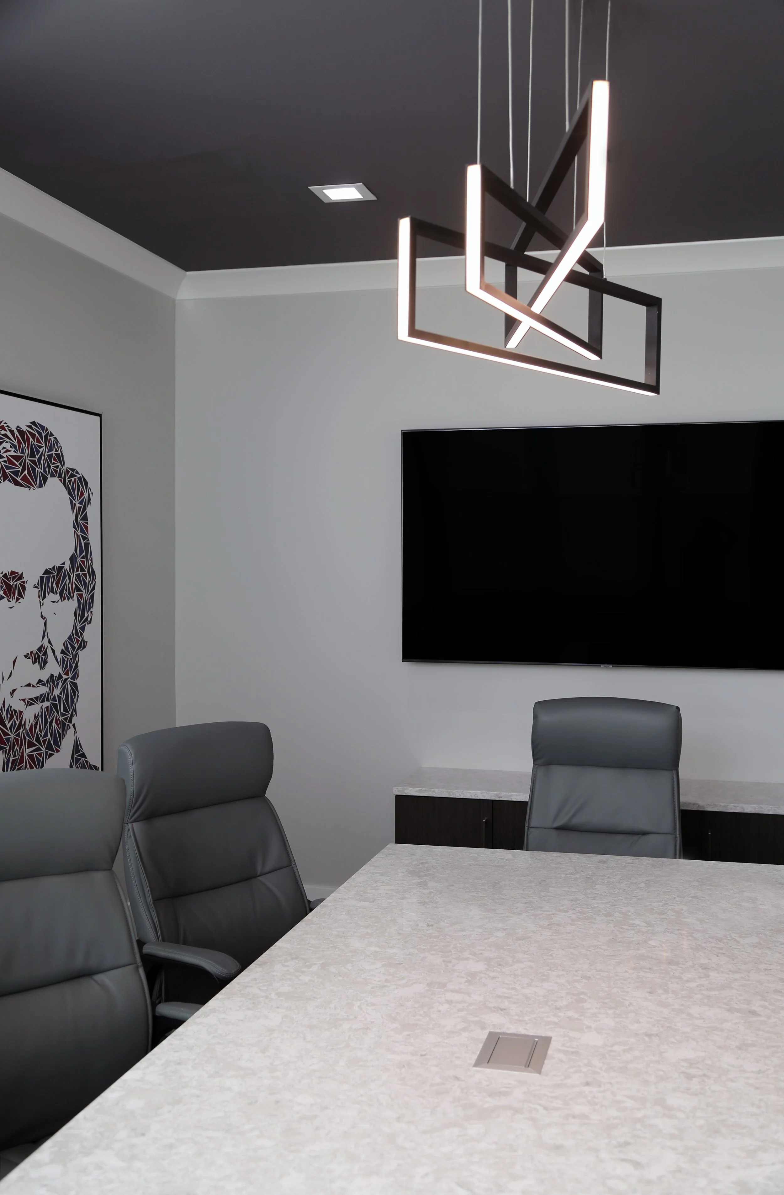 THERIAULT & BOOTH - ELITE - ACCENT LIGHTING - CONFERENCE.JPG