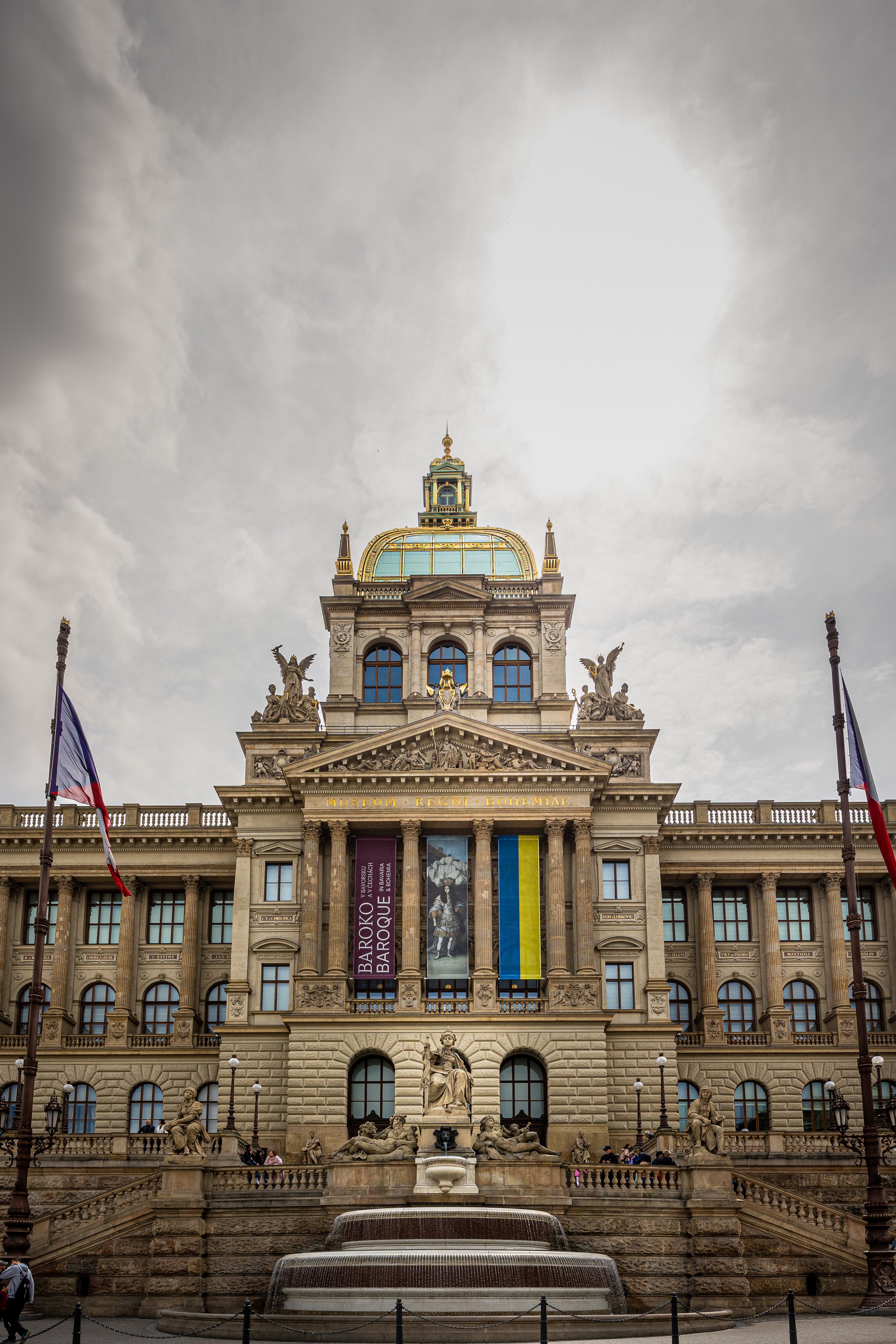 National Museum, Prague 1/250 sec at f / 10 ISO 100, 20 mm