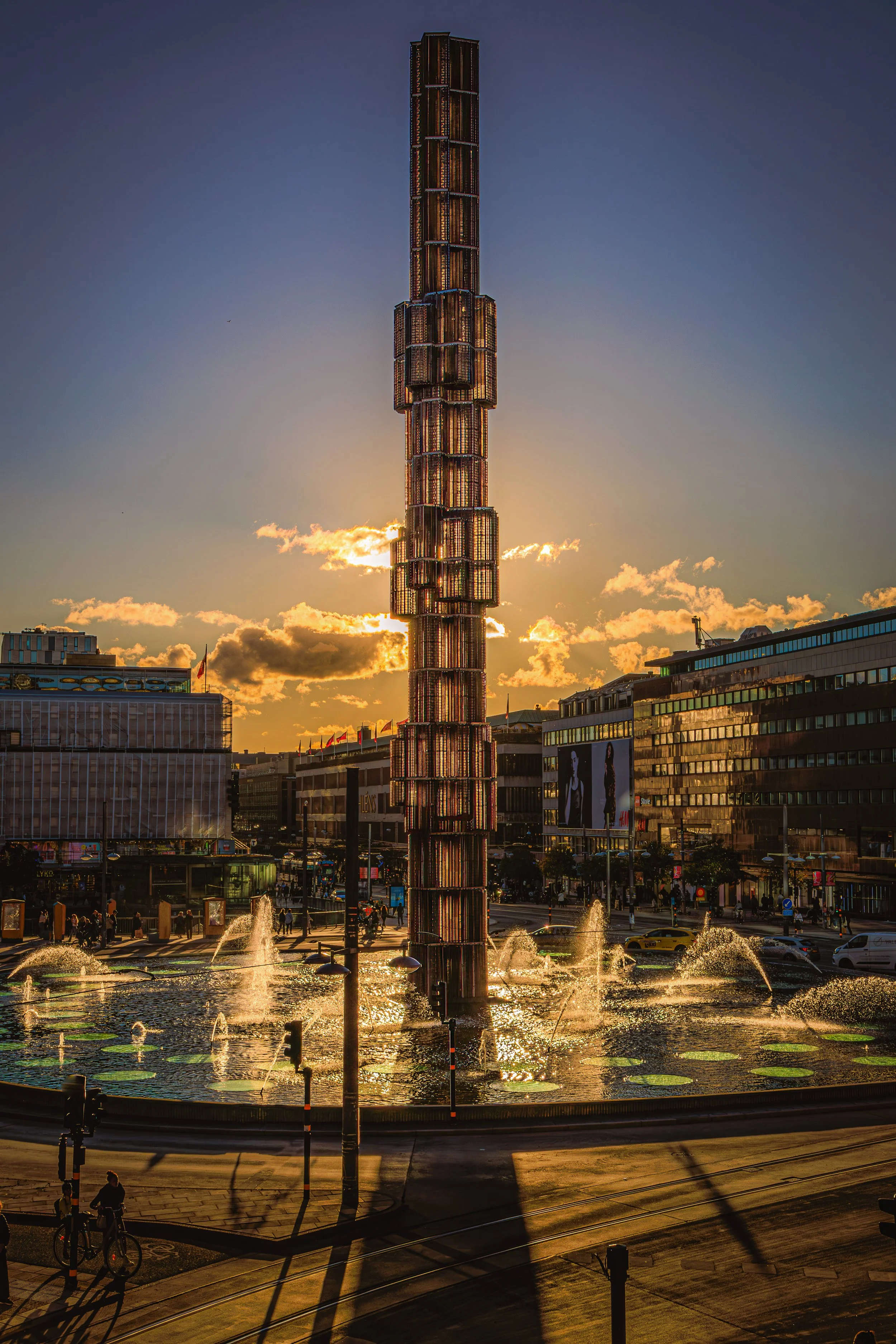 Sergels square, Stockholm, 1/400 at f / 16 ISO 100, 35 mm