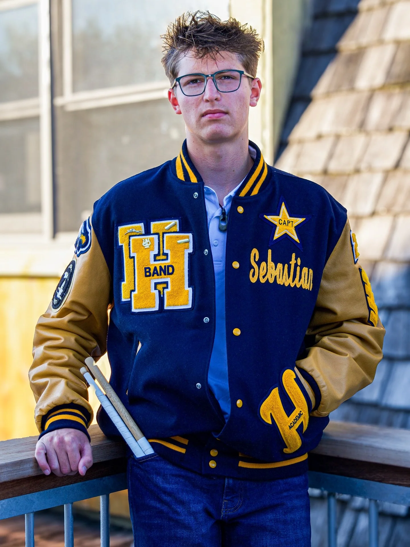 Sebastian&rsquo;s senior session in Fishtown had the perfect mix of laid-back charm and Northern Michigan adventure 🌊 

🏷️ senior photos, leland mi, fishtown, northern michigan photographer, senior portraits, michigan photographer, leland michigan,