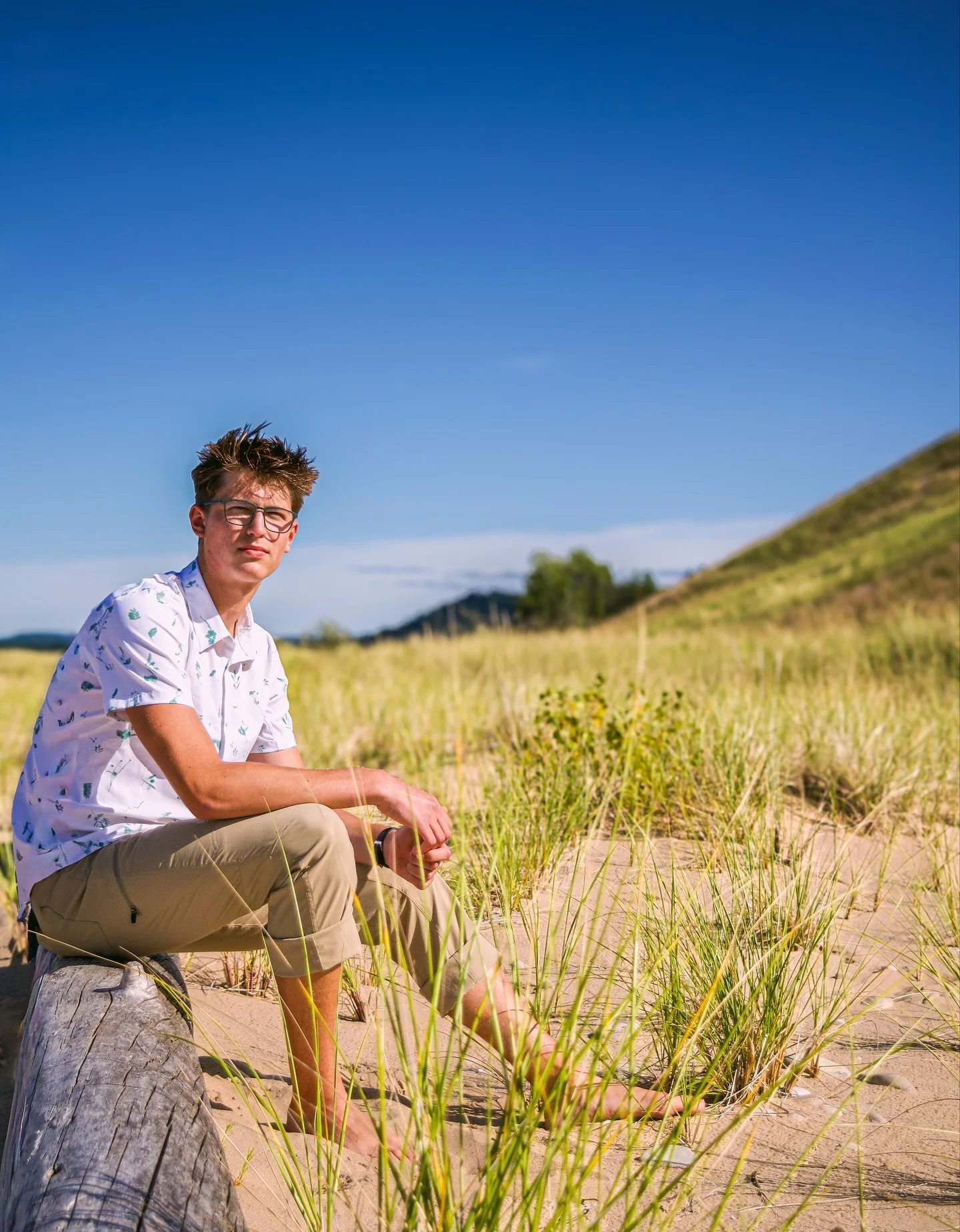 Sebastian reminding us all the importance of touching grass every now and then ☺️🌾

🏷️ senior photos, senior photoshoot, high school senior photos, class of 2026 photography, northern Michigan photographer