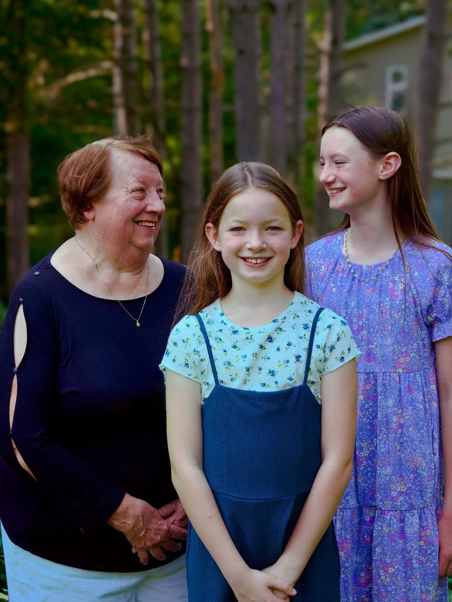 Family portraits should capture how you feel about one another, how you smile at each other, how you love each other. ❤️

🏷️ family photos, family photoshoot, family love, northern Michigan photographer