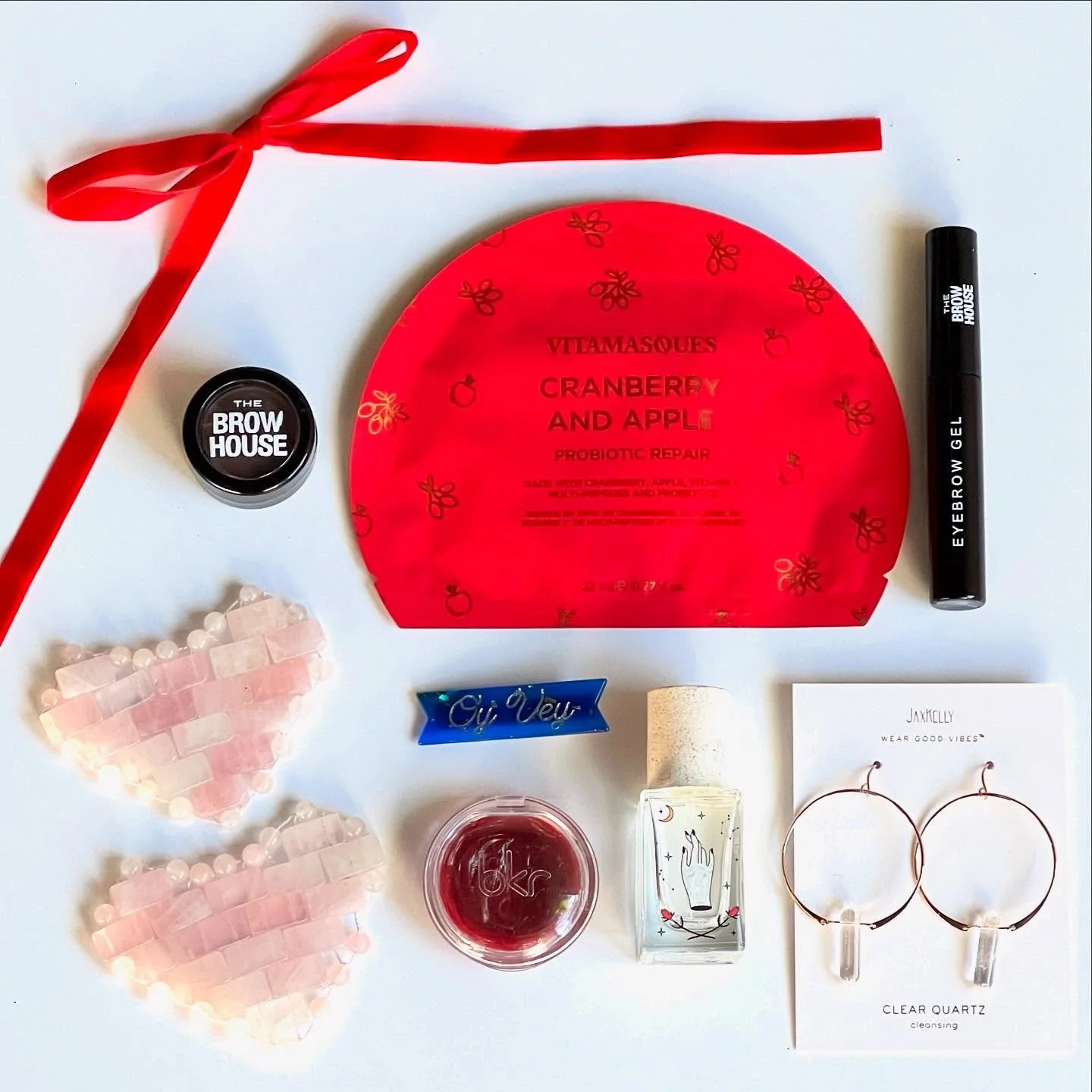 How's everyone holding up? Are you thriving or surviving this December?! 🌲 Reminder! We are closed the 23-26th, see you on the 27th! If you need a last minute gift, gift cards are available on our website 24/7!