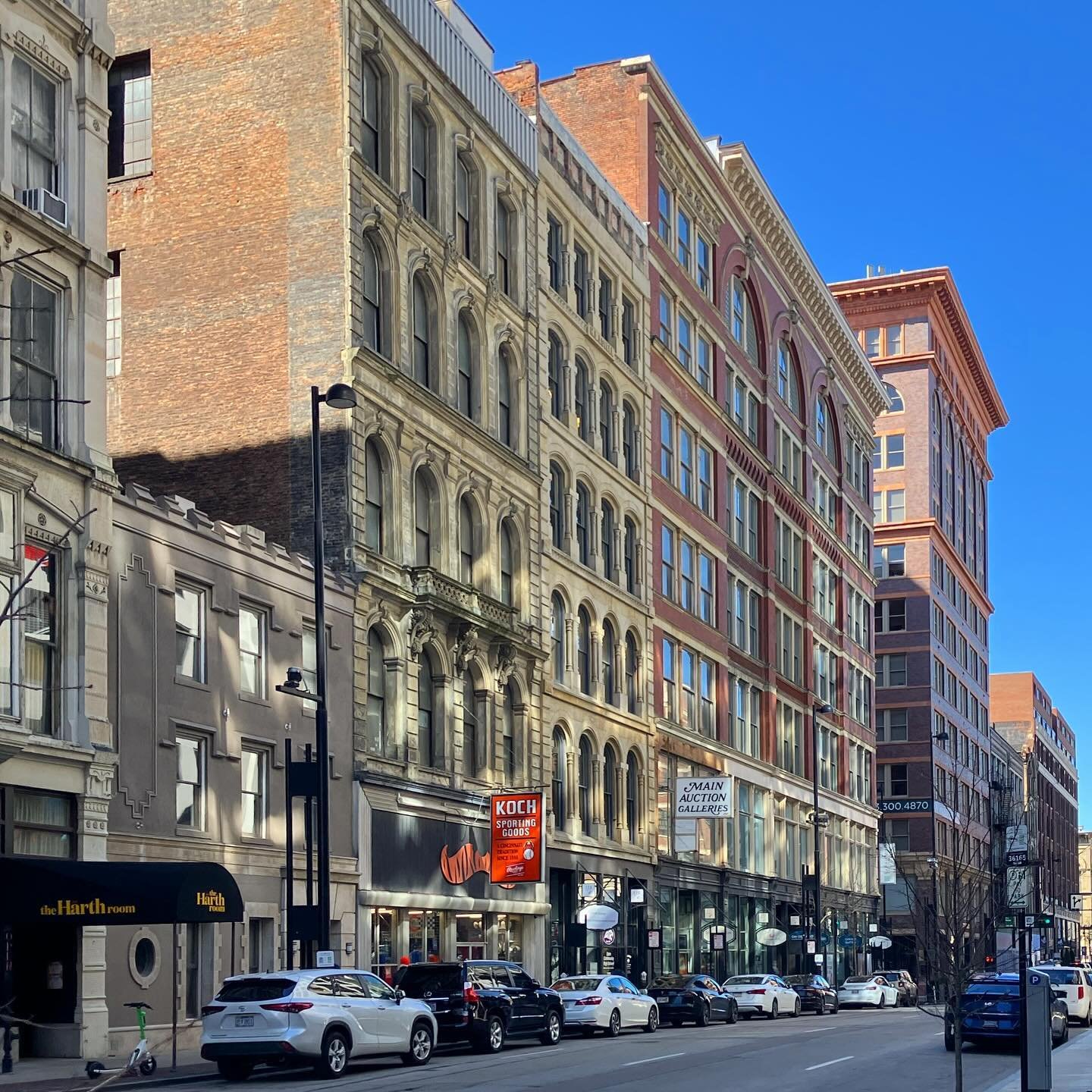 Today we&rsquo;re exploring Historic West Fourth St. in @downtowncincy! Once nicknamed the &ldquo;Broadway of Cincinnati,&rdquo; this is a premier shopping and financial center, as well as a desirable residential area.

The West Fourth Street Histori