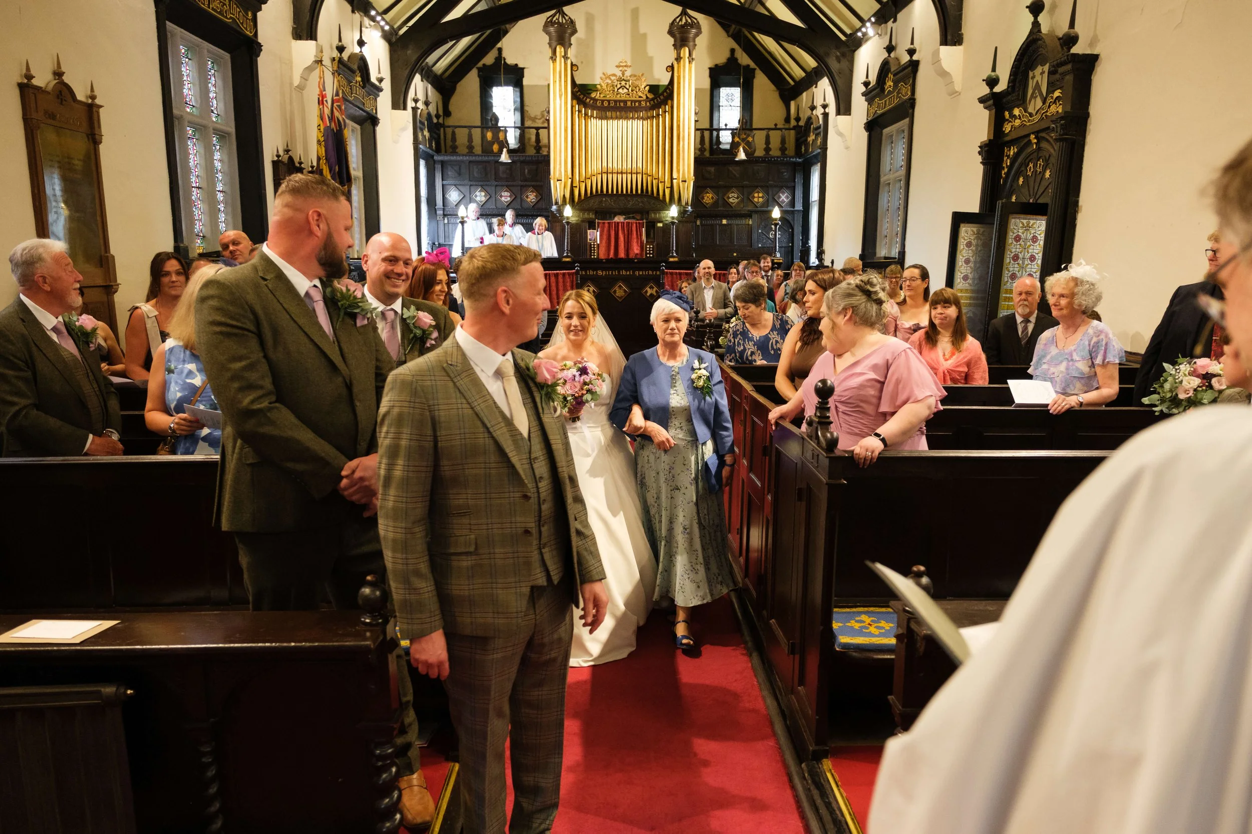 Cheshire Wedding photographed by L Warwick Photography