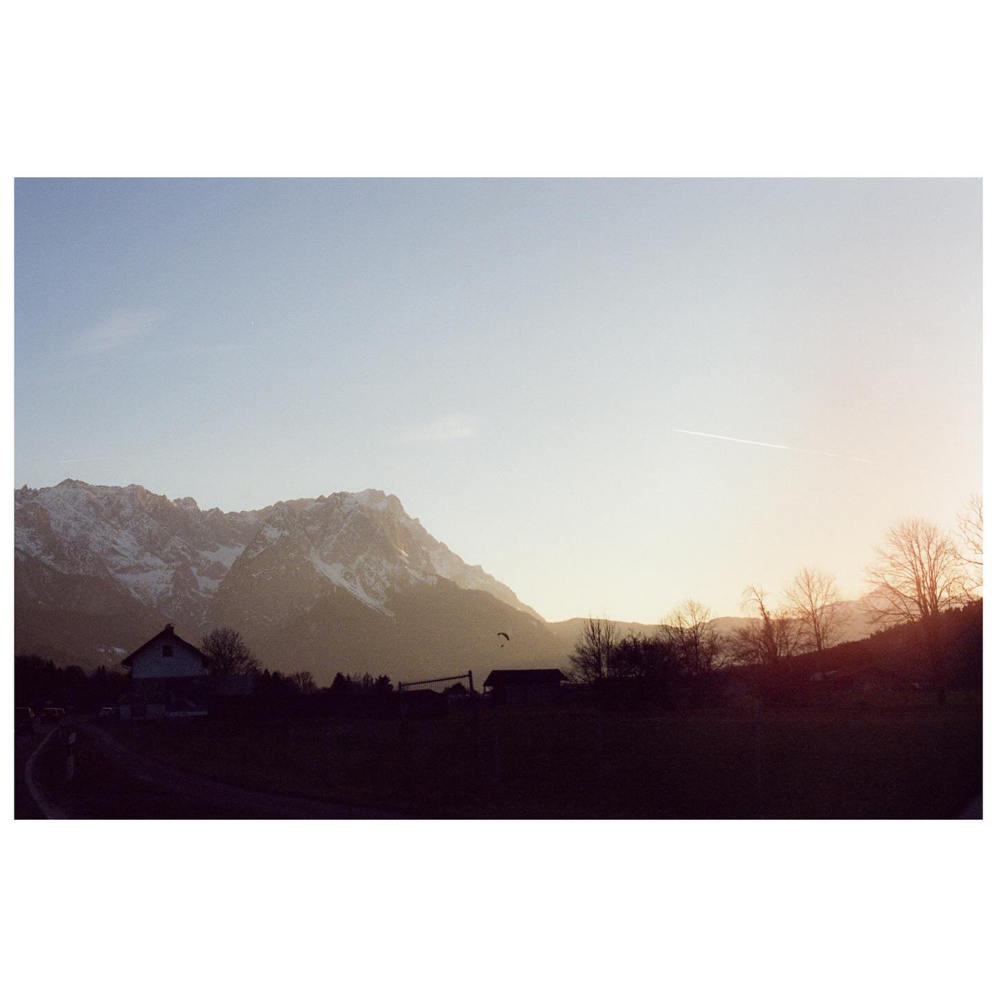 Drove a lot this day, went to Germany and saw that puny ass castle (Neuschwanstein) and also accidentally drove up a cliff side walking trail but all in all pretty cool; lots of nice mountains and very fun driving
(1,3,4,5,6 Cine 400D)
(2 digital)
Ma