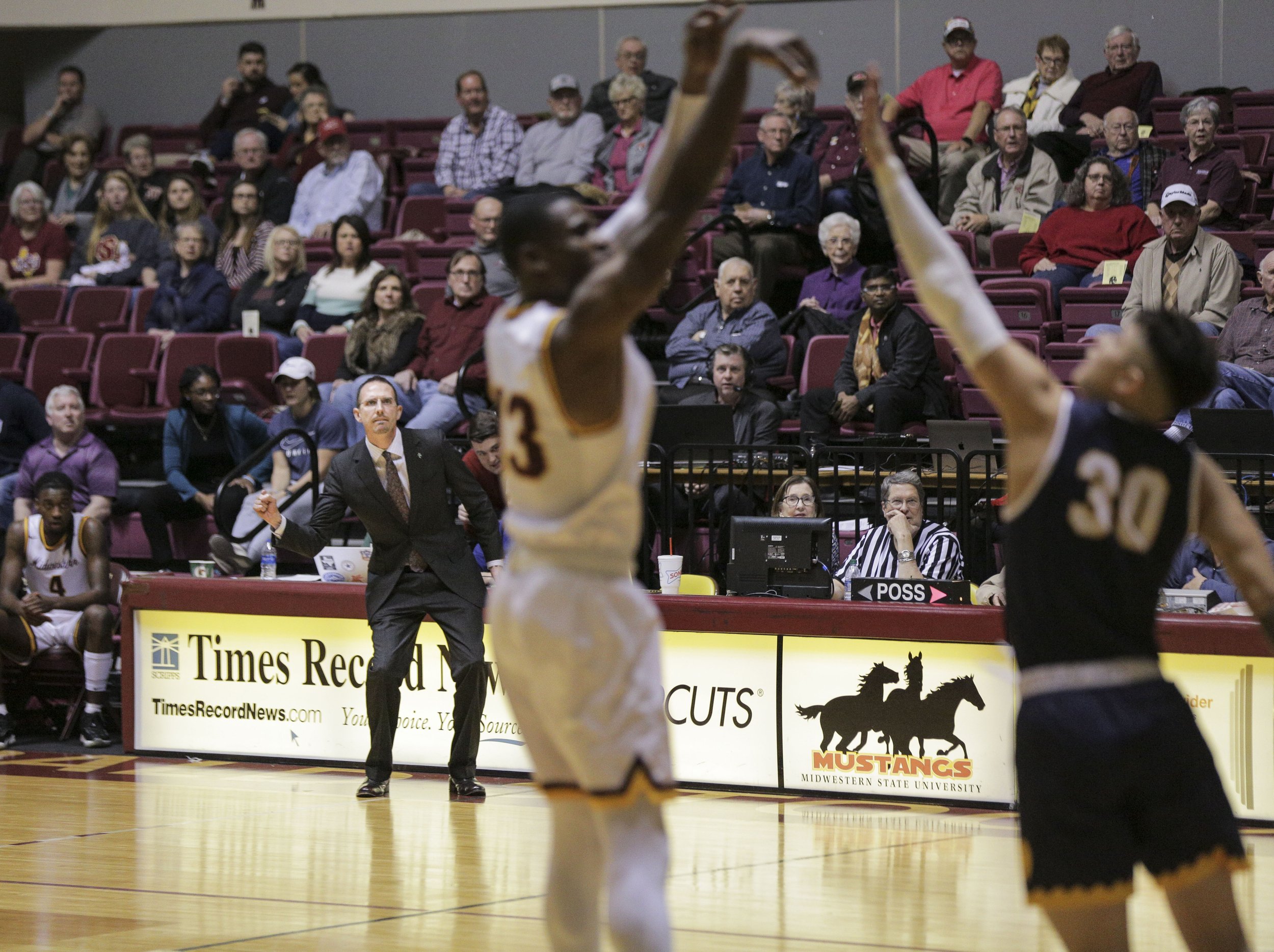 coach_leslie_celebrate.jpg