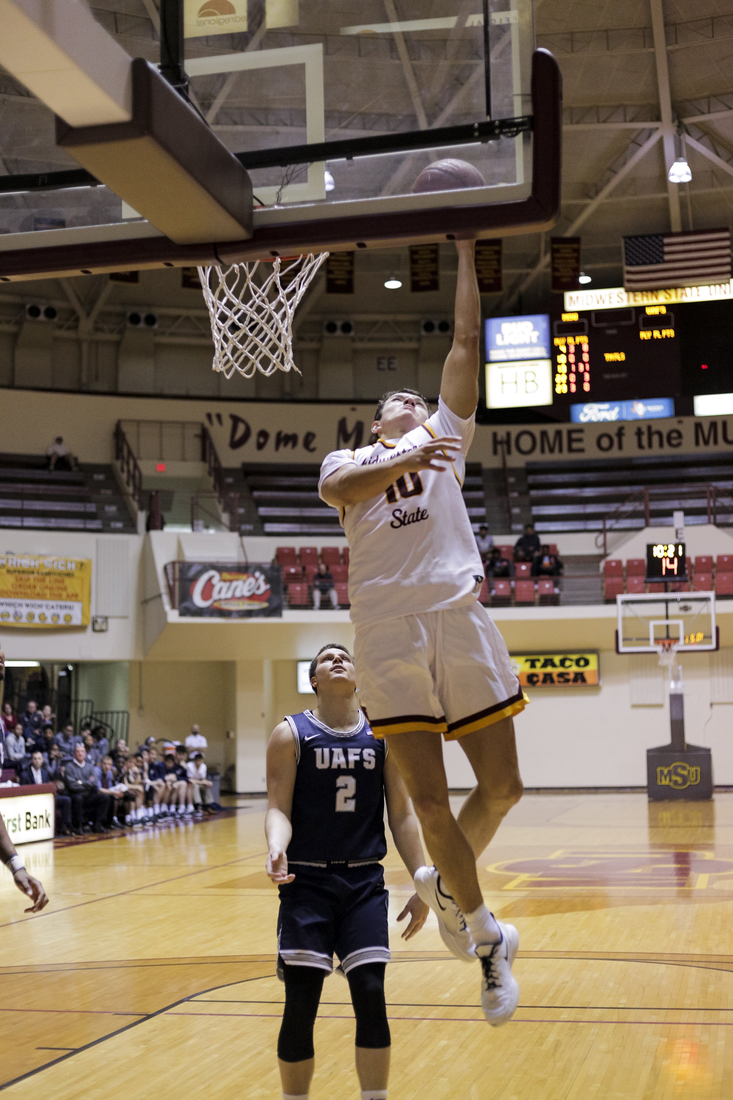 derrick-herrick-layup.jpg