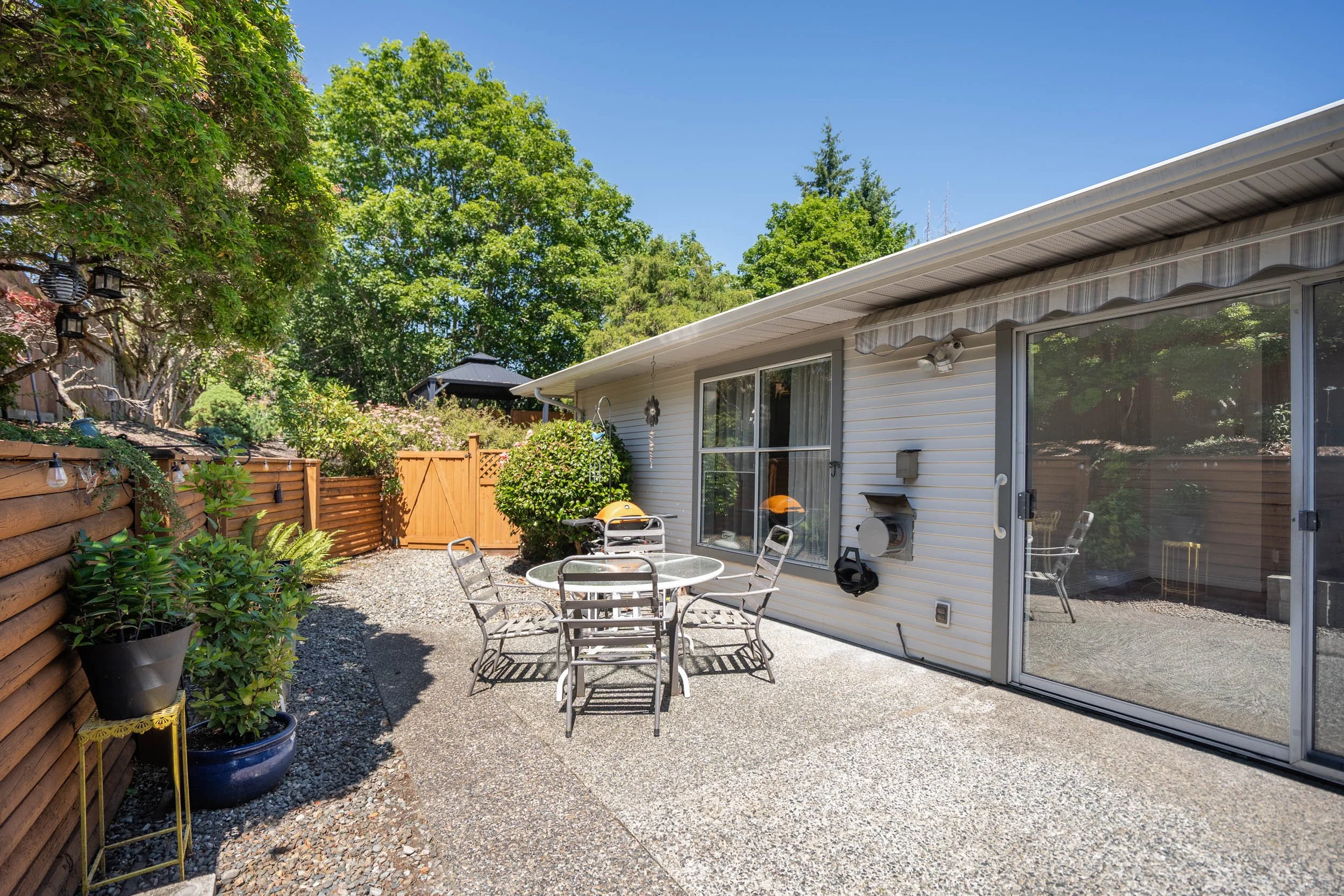 20-450_Bay_Ave-51.jpg