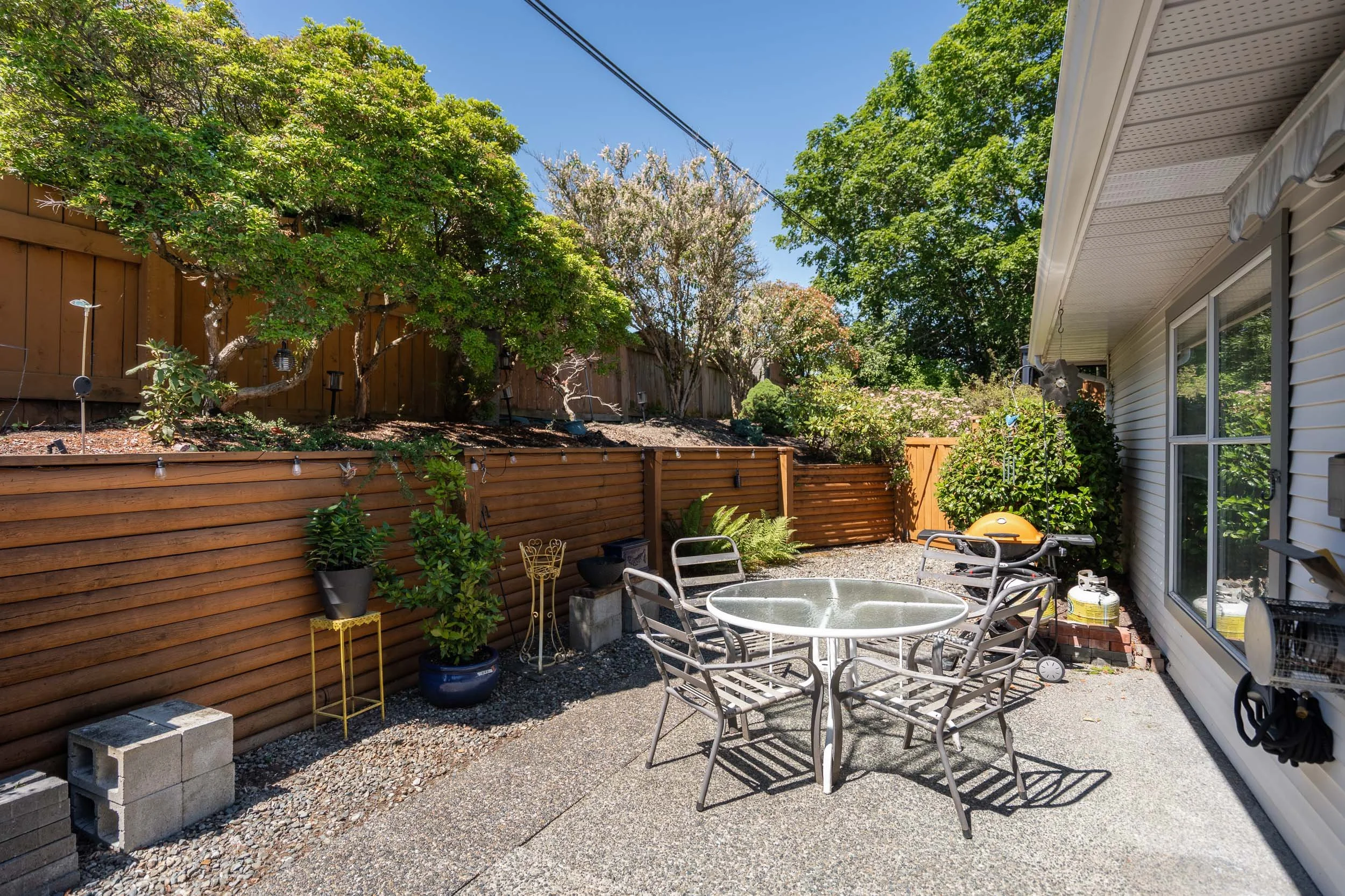 20-450_Bay_Ave-49.jpg