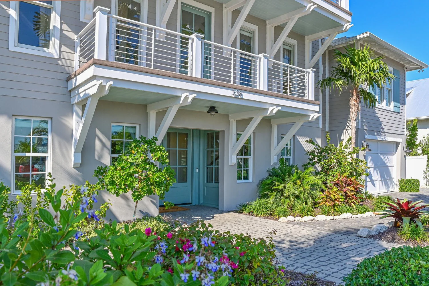 214 Pine Avenue Holmes Beach-large-010-048-DSC 3235-1500x1000-72dpi.jpg