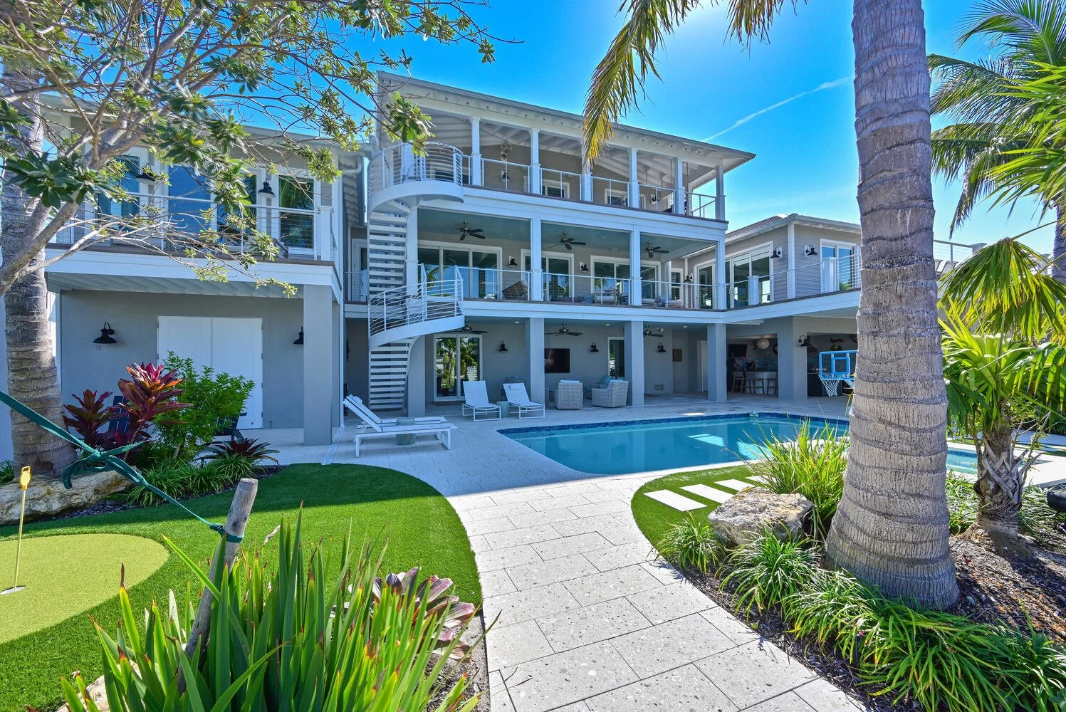 214 Pine Avenue Holmes Beach-large-059-055-DSC 2902-1497x1000-72dpi.jpg