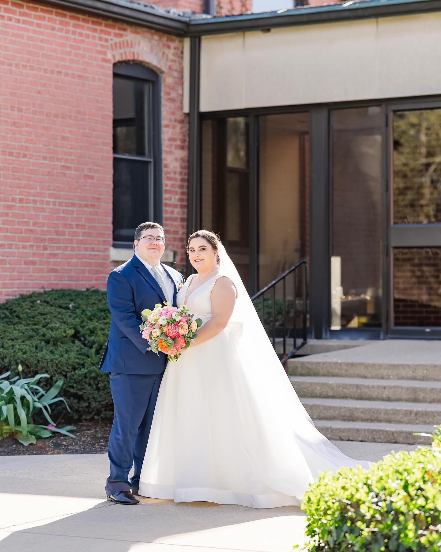 Happy Saturday! We love these photos of our gorgeous Martellen&rsquo;s bride Kirsten! Such a beautiful spring palette with an absolutely stunning dress! 
Vendors:
@rachaelwatsonphotography
@Elements_at_Water_Street
@Phillips_Flowers
@deettasbakery
@m