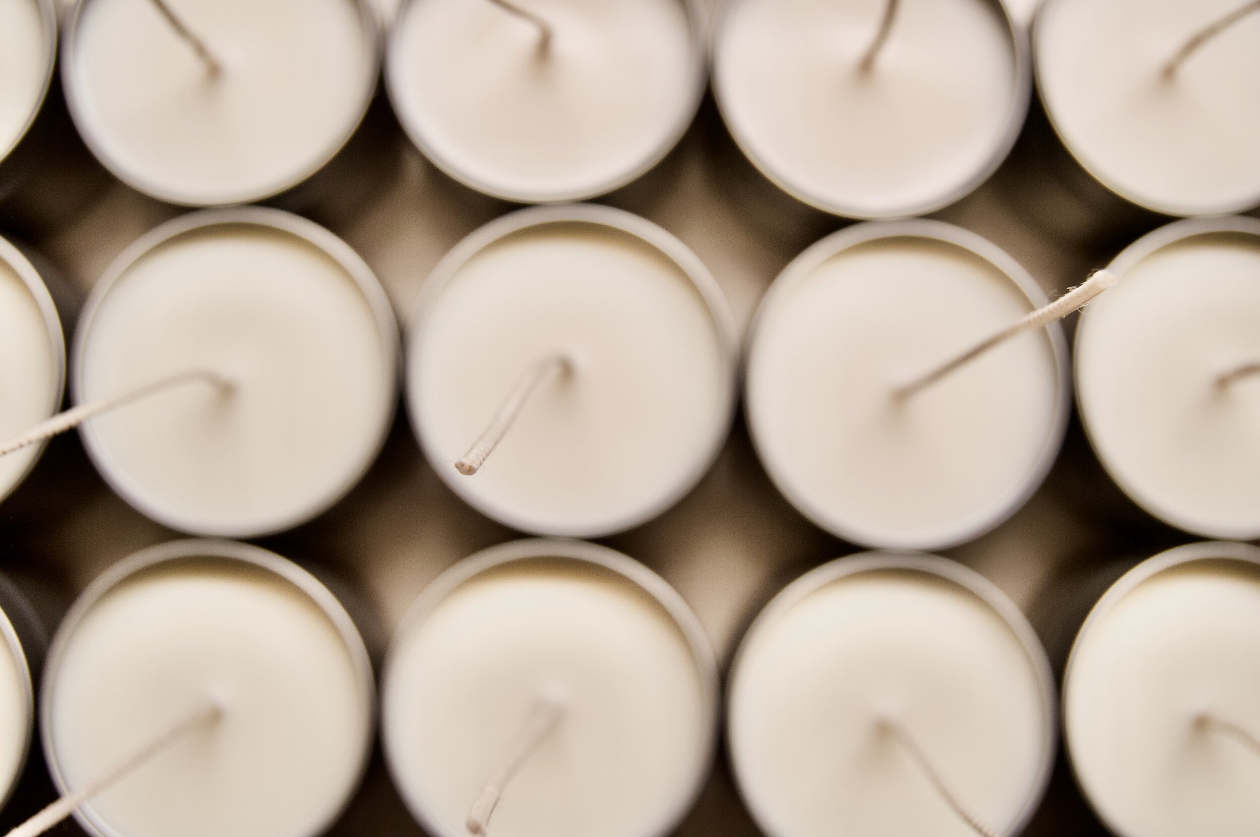 Coconut Oil for Candle Making: Enhancing Your Soy Wax Candles — BAIJI